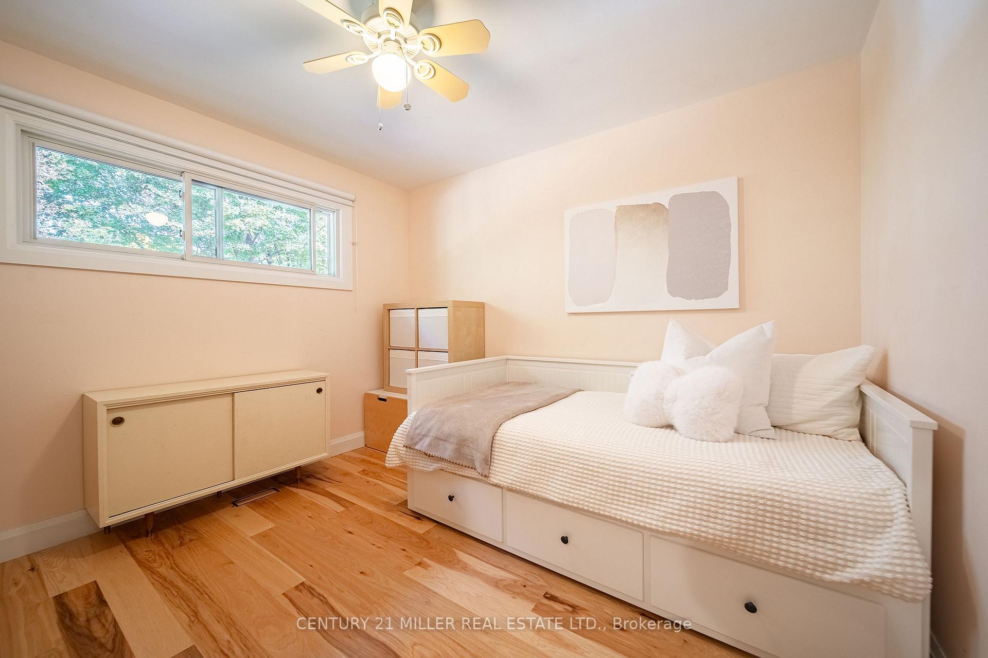 Photo 17 of 475 Willis Drive, Oakville, West — HOMEH