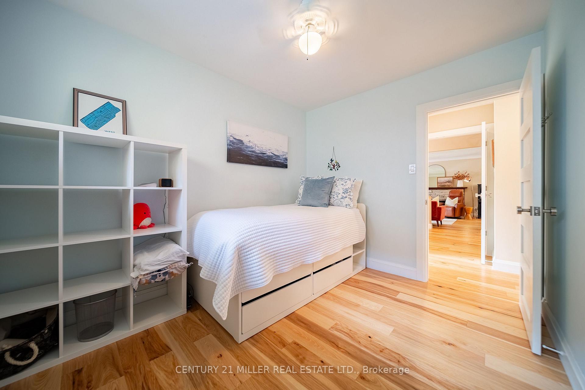 Photo 18 of 475 Willis Drive, Oakville, West — HOMEH