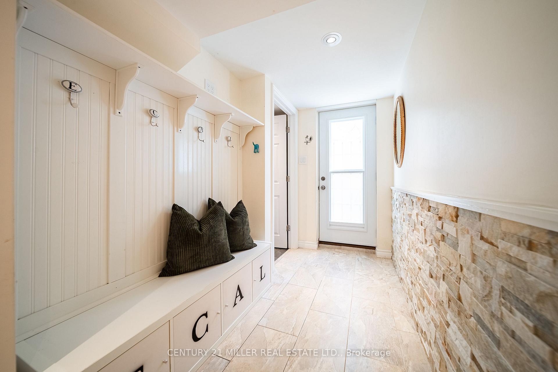 Photo 20 of 475 Willis Drive, Oakville, West — HOMEH