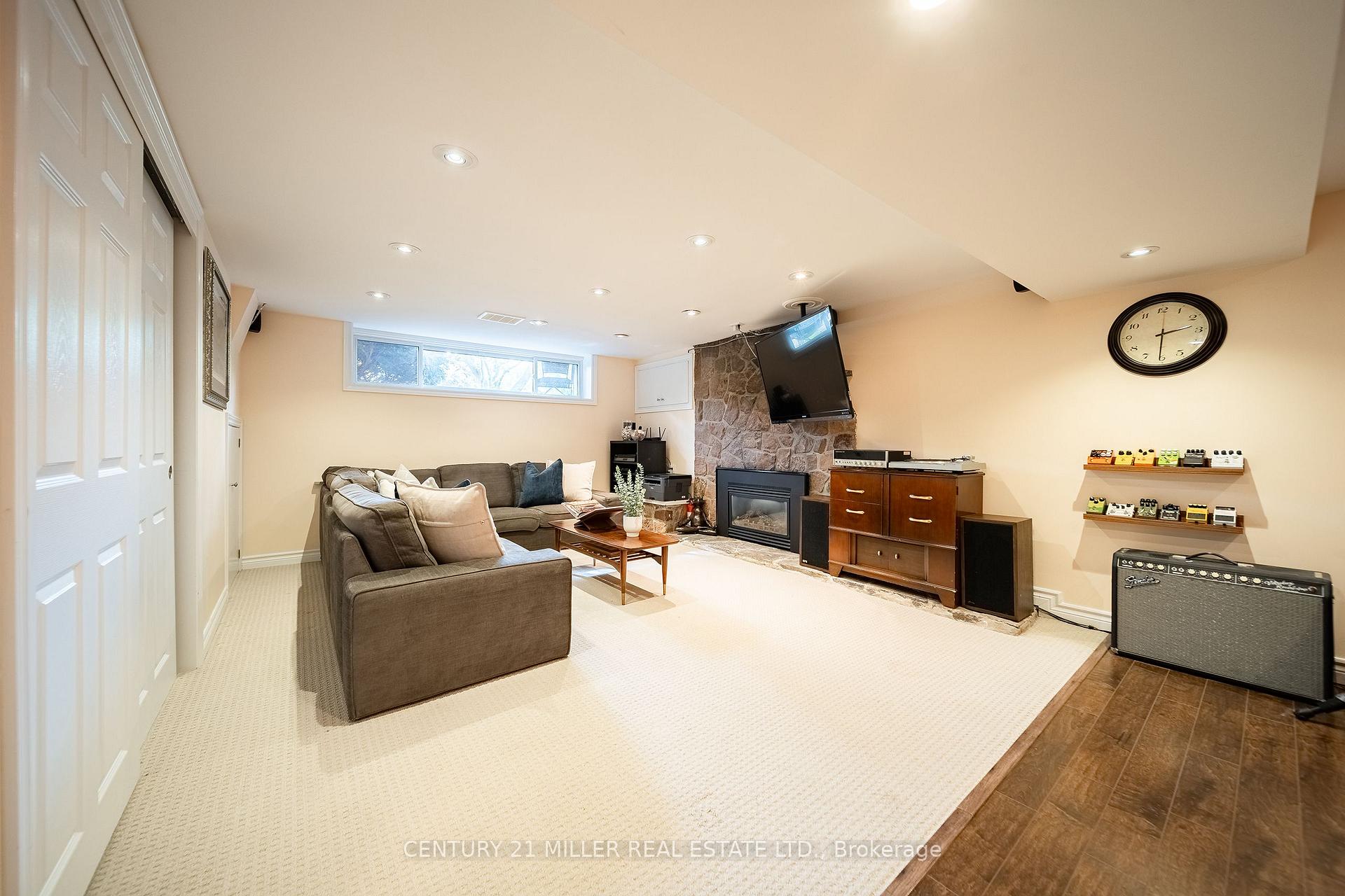 Photo 21 of 475 Willis Drive, Oakville, West — HOMEH