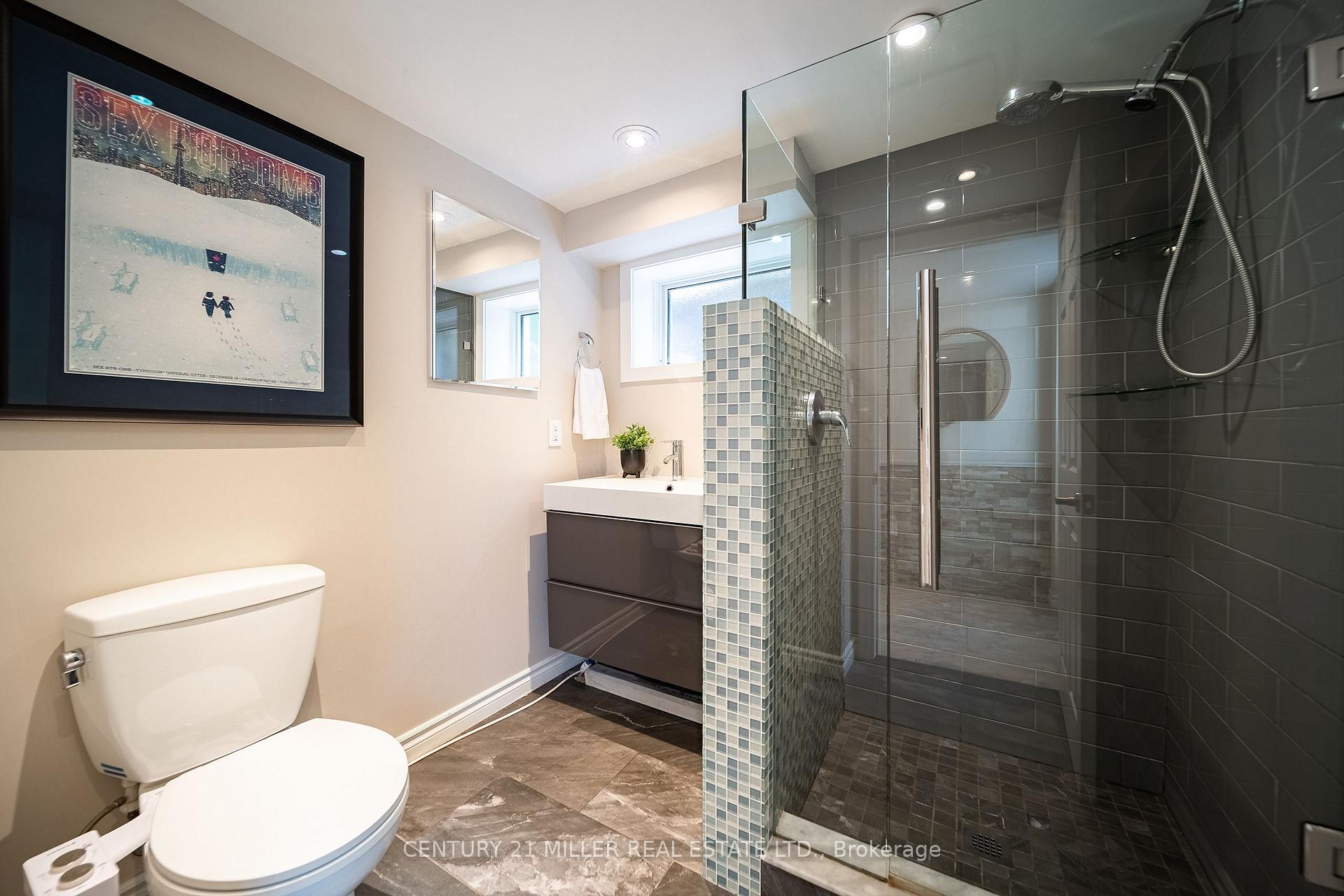 Photo 24 of 475 Willis Drive, Oakville, West — HOMEH