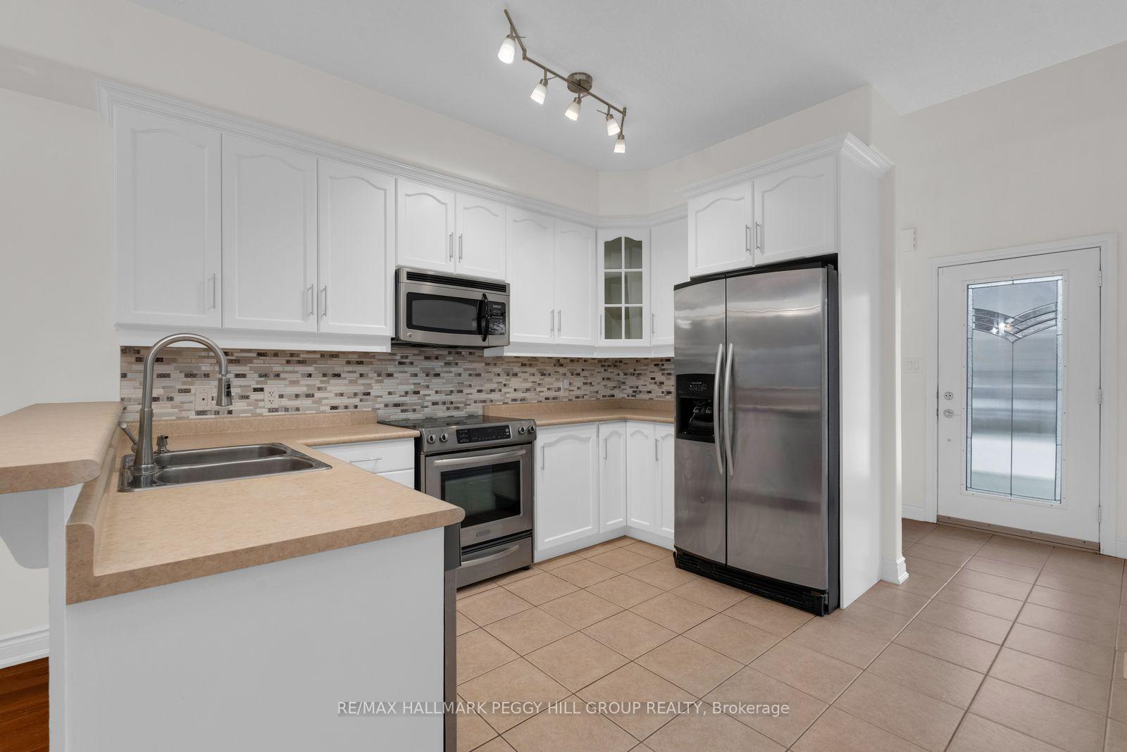 Photo 2 of Unit 11, 125 Huronia Road, Barrie, Painswick North — HOMEH