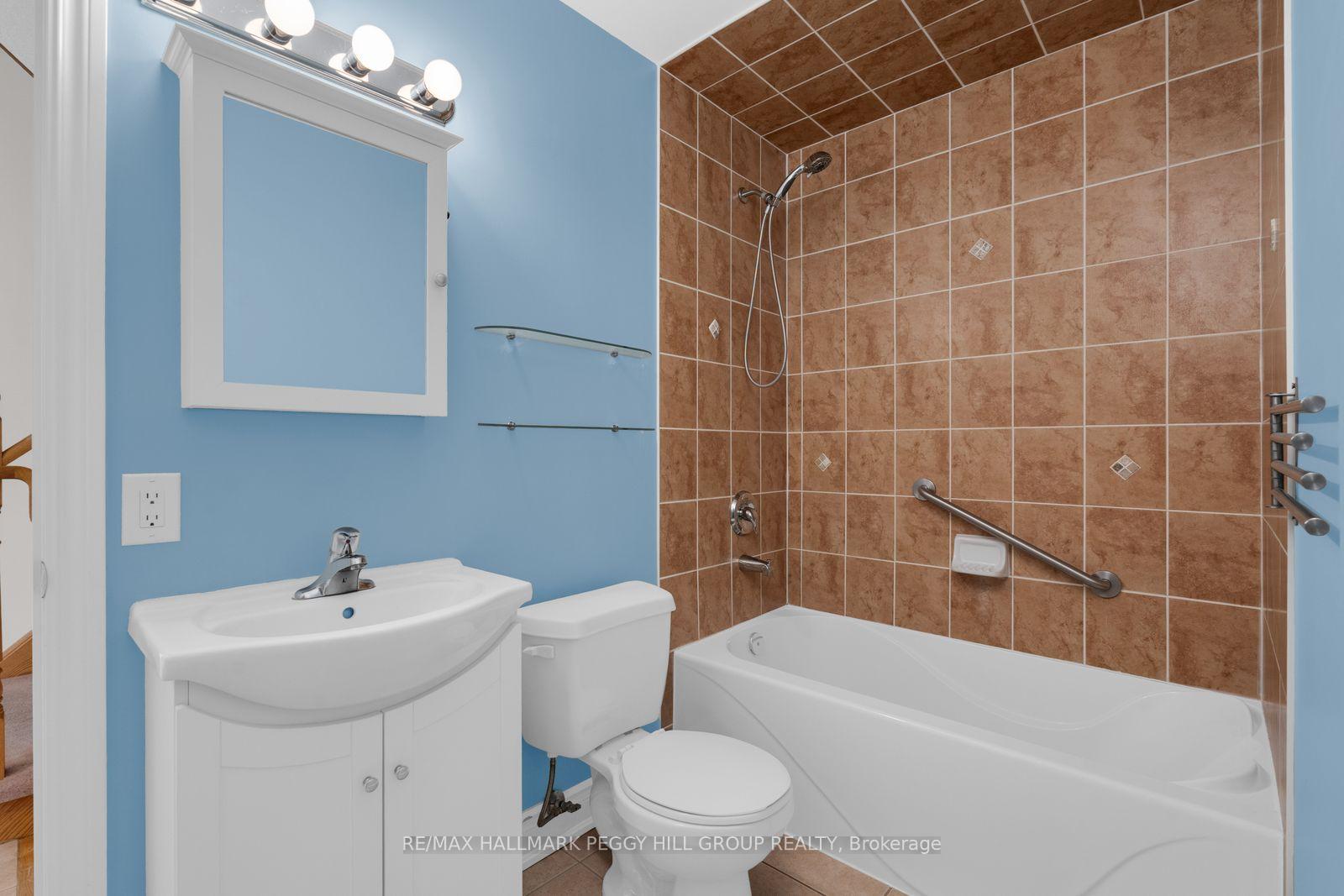 Photo 7 of Unit 11, 125 Huronia Road, Barrie, Painswick North — HOMEH