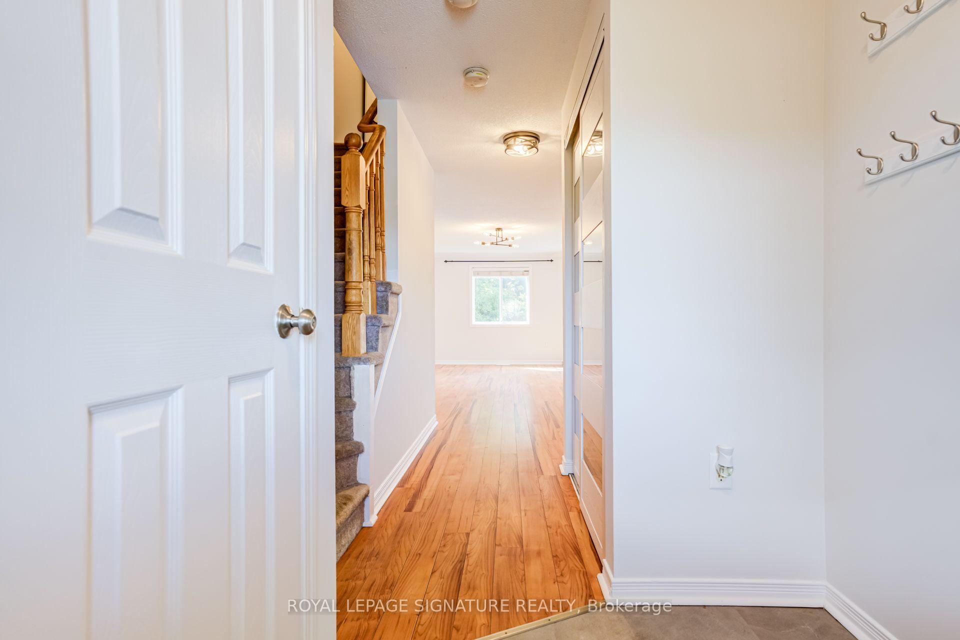 Photo 4 of 58 Goodwin Drive, Barrie, Painswick South — HOMEH