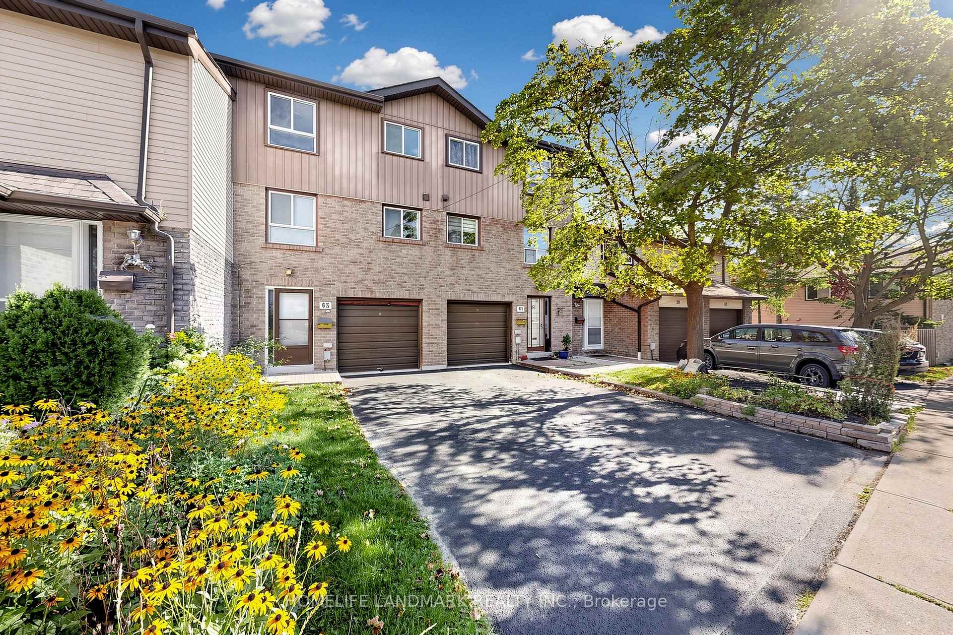 Photo 2 of Unit 63, 1131 Sandhurst Circle, Scarborough, Agincourt North — HOMEH