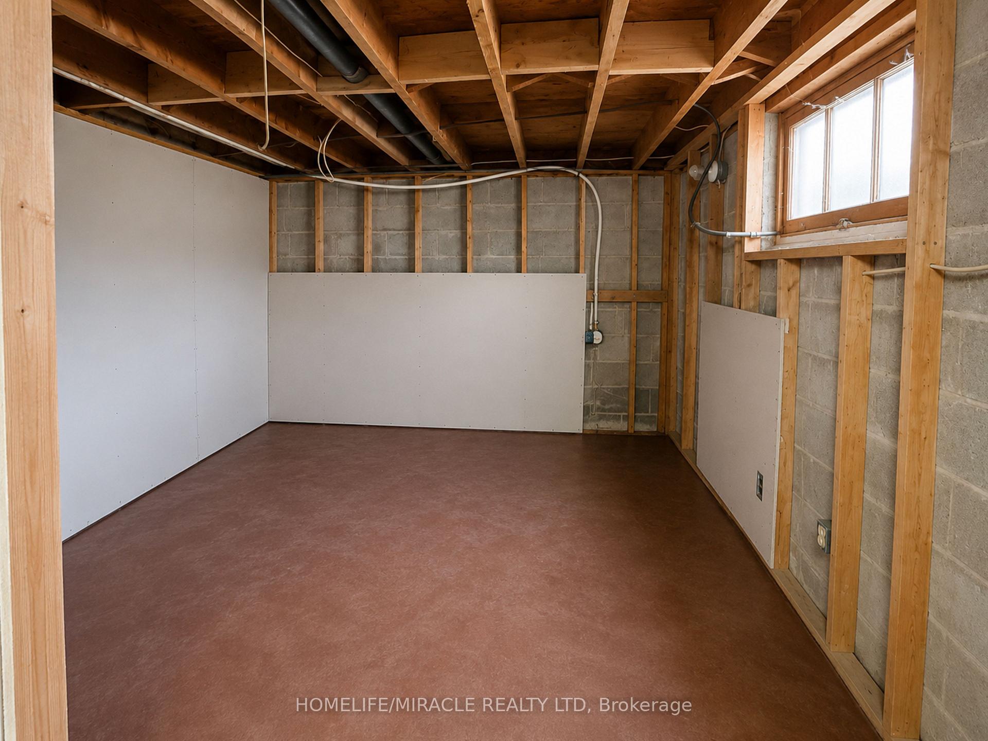 Photo 47 of 17 Goderich Street, Fort Erie, Central — HOMEH