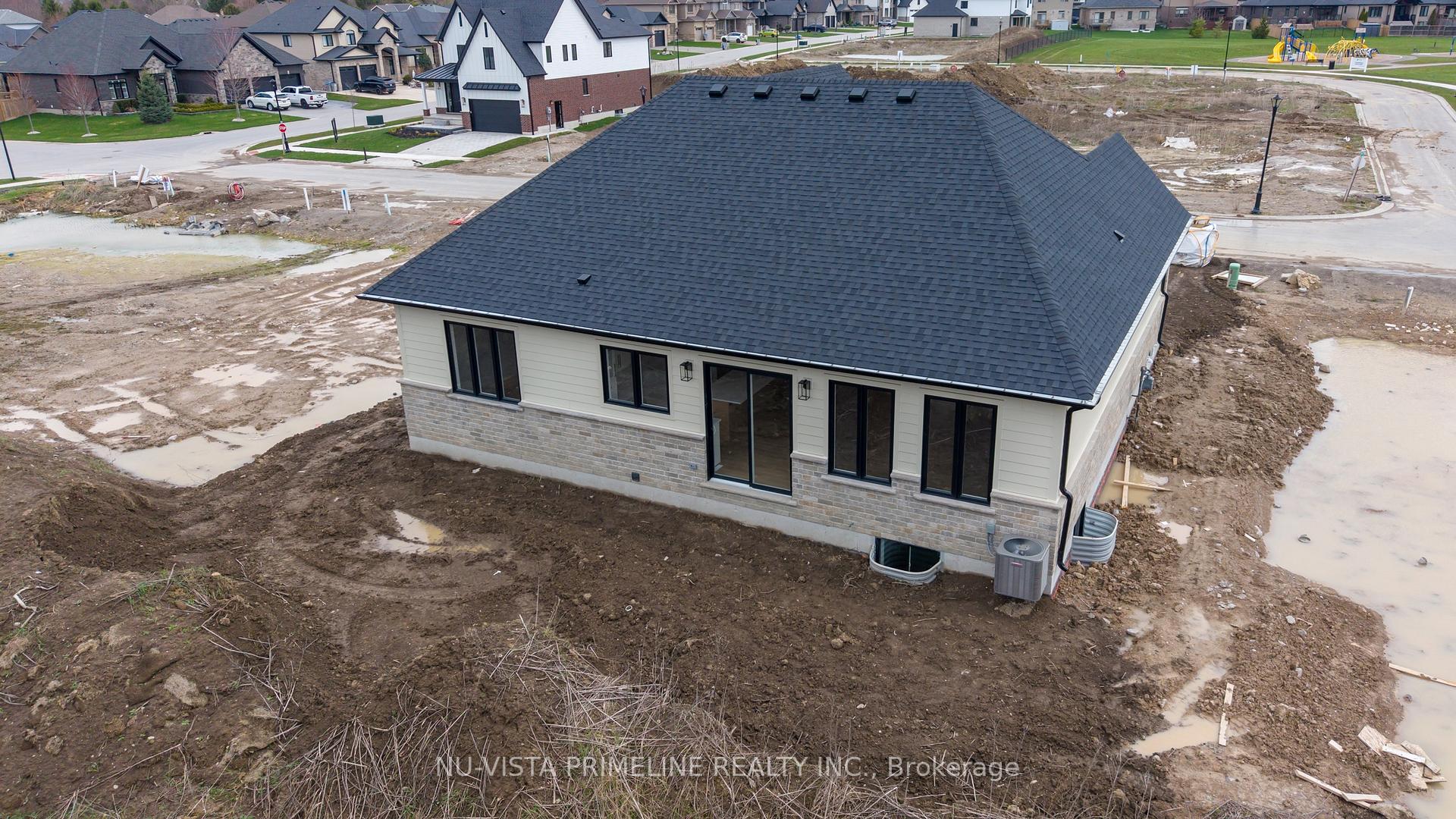 Photo 4 of 115 Timberwalk Trail, Middlesex Centre, Ilderton — HOMEH