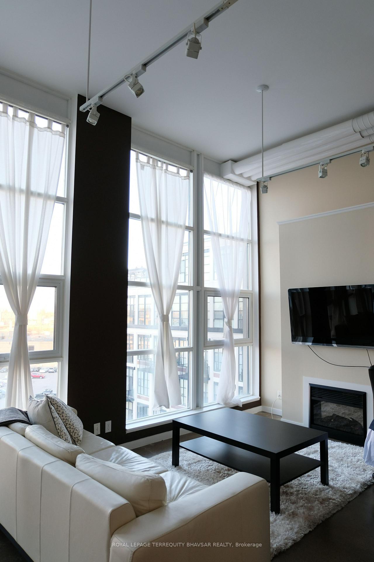 Photo 9 of Unit 505, 410 King Street W, Kitchener, City Commercial Core — HOMEH