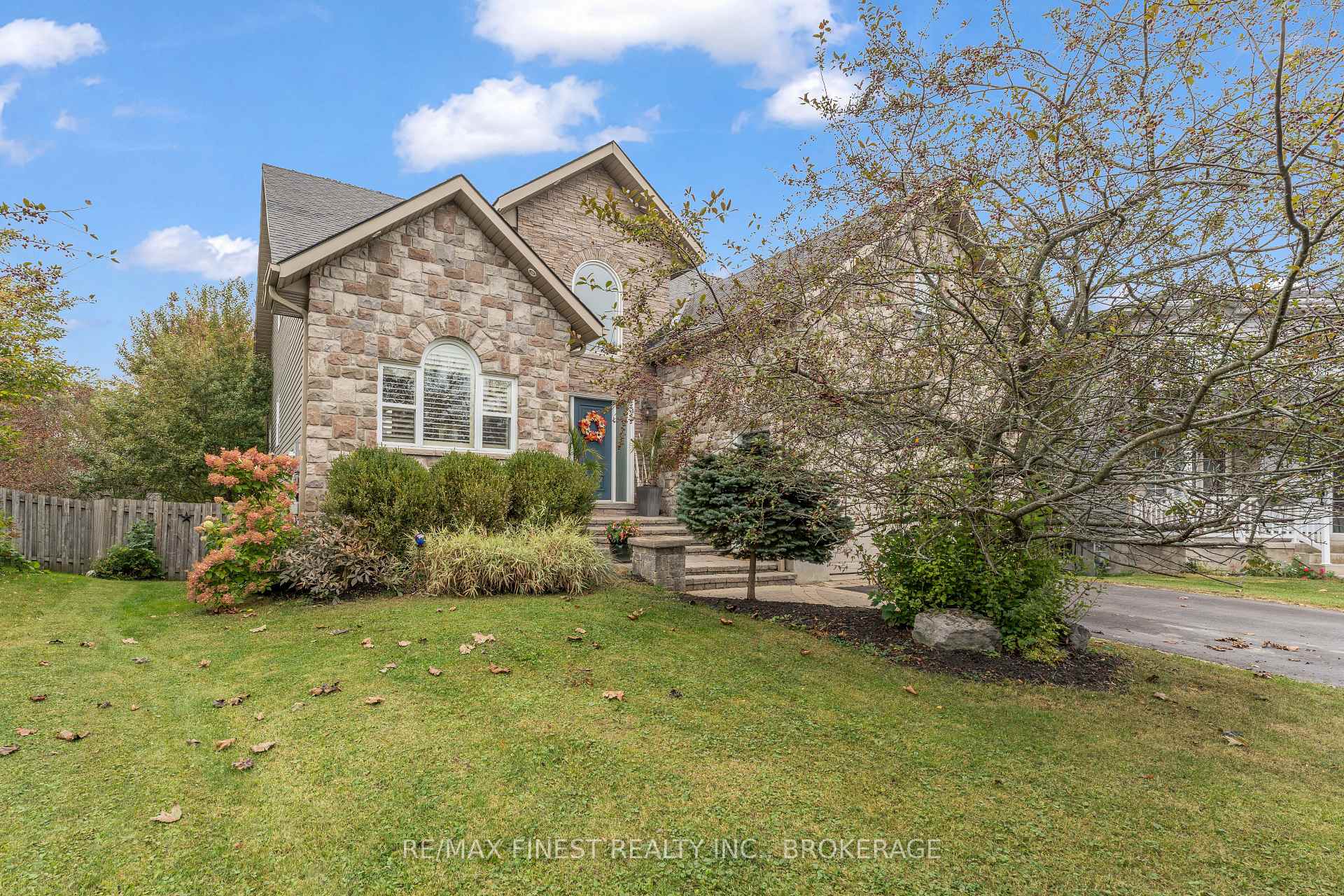 Photo of 141 Benjamin Court