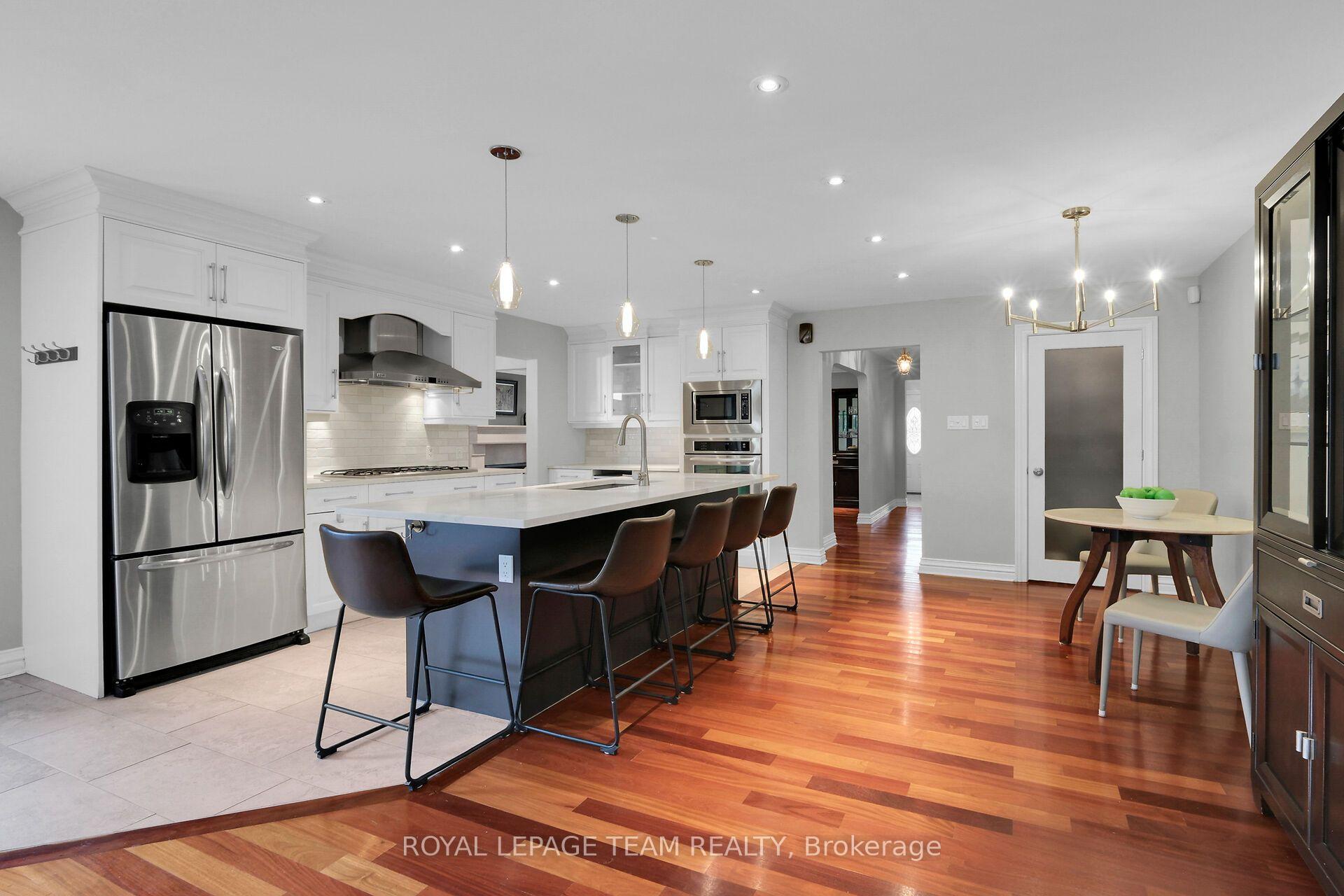 Photo 10 of 861 Dunlevie Avenue, Ottawa, McKellar Heights/Glabar Park — HOMEH