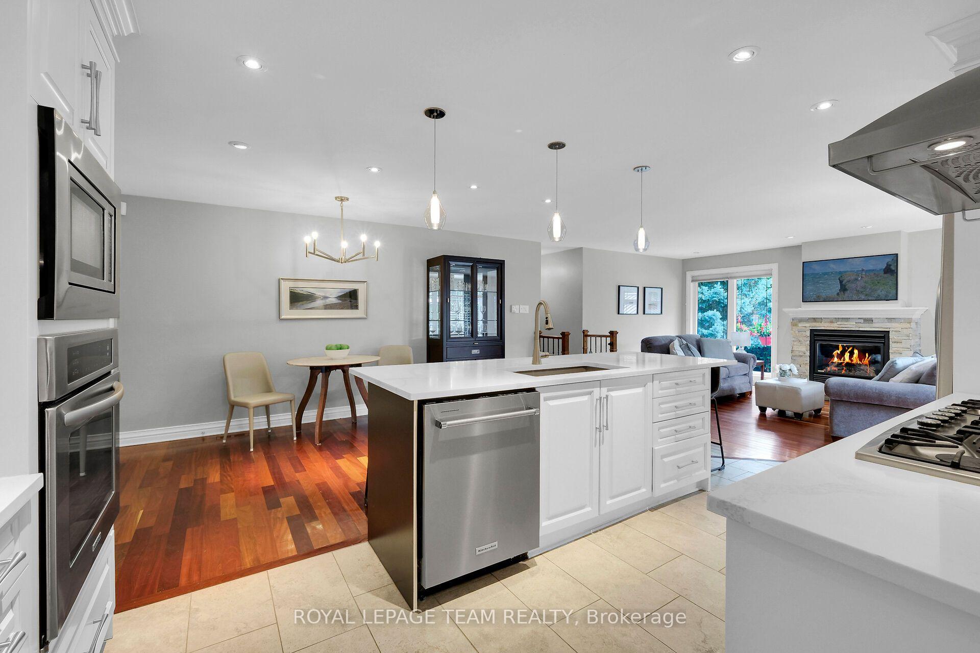 Photo 11 of 861 Dunlevie Avenue, Ottawa, McKellar Heights/Glabar Park — HOMEH