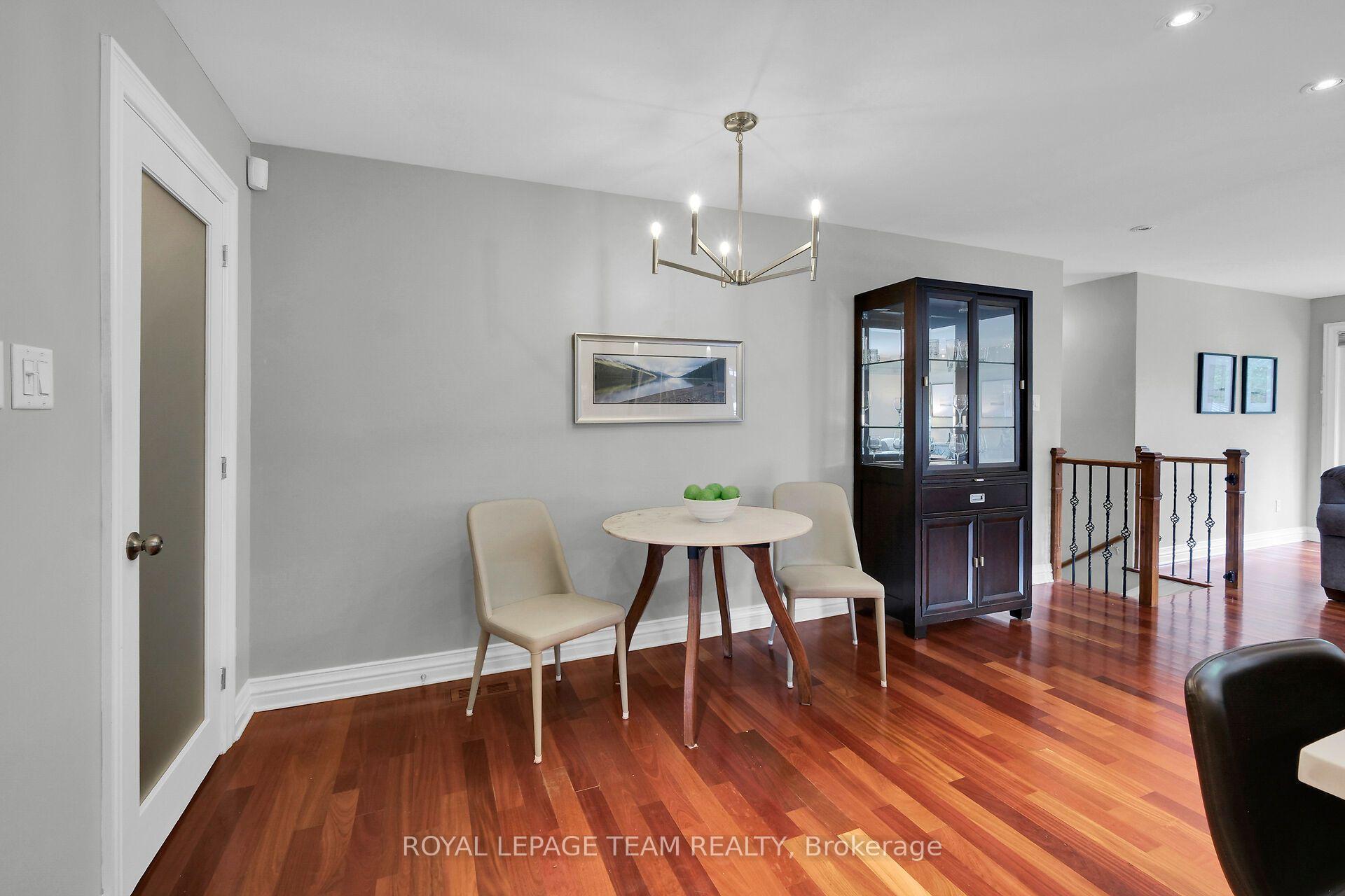 Photo 13 of 861 Dunlevie Avenue, Ottawa, McKellar Heights/Glabar Park — HOMEH