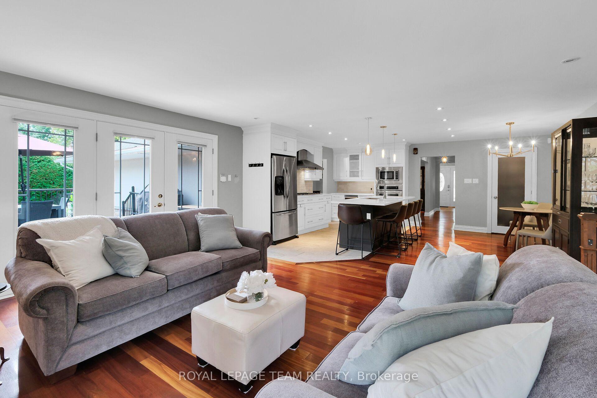 Photo 16 of 861 Dunlevie Avenue, Ottawa, McKellar Heights/Glabar Park — HOMEH