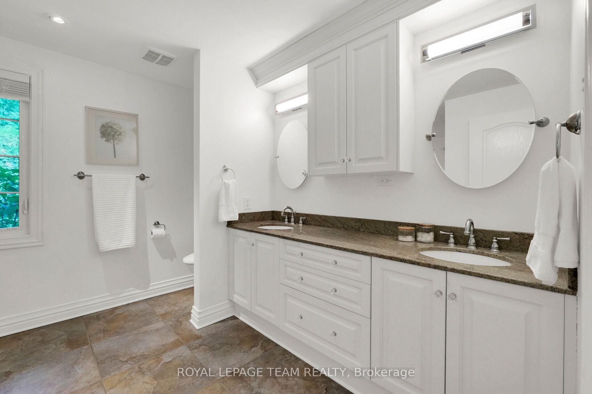 Photo 19 of 861 Dunlevie Avenue, Ottawa, McKellar Heights/Glabar Park — HOMEH