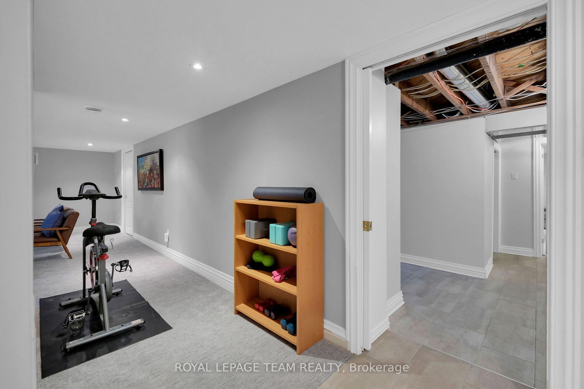 Photo 26 of 861 Dunlevie Avenue, Ottawa, McKellar Heights/Glabar Park — HOMEH