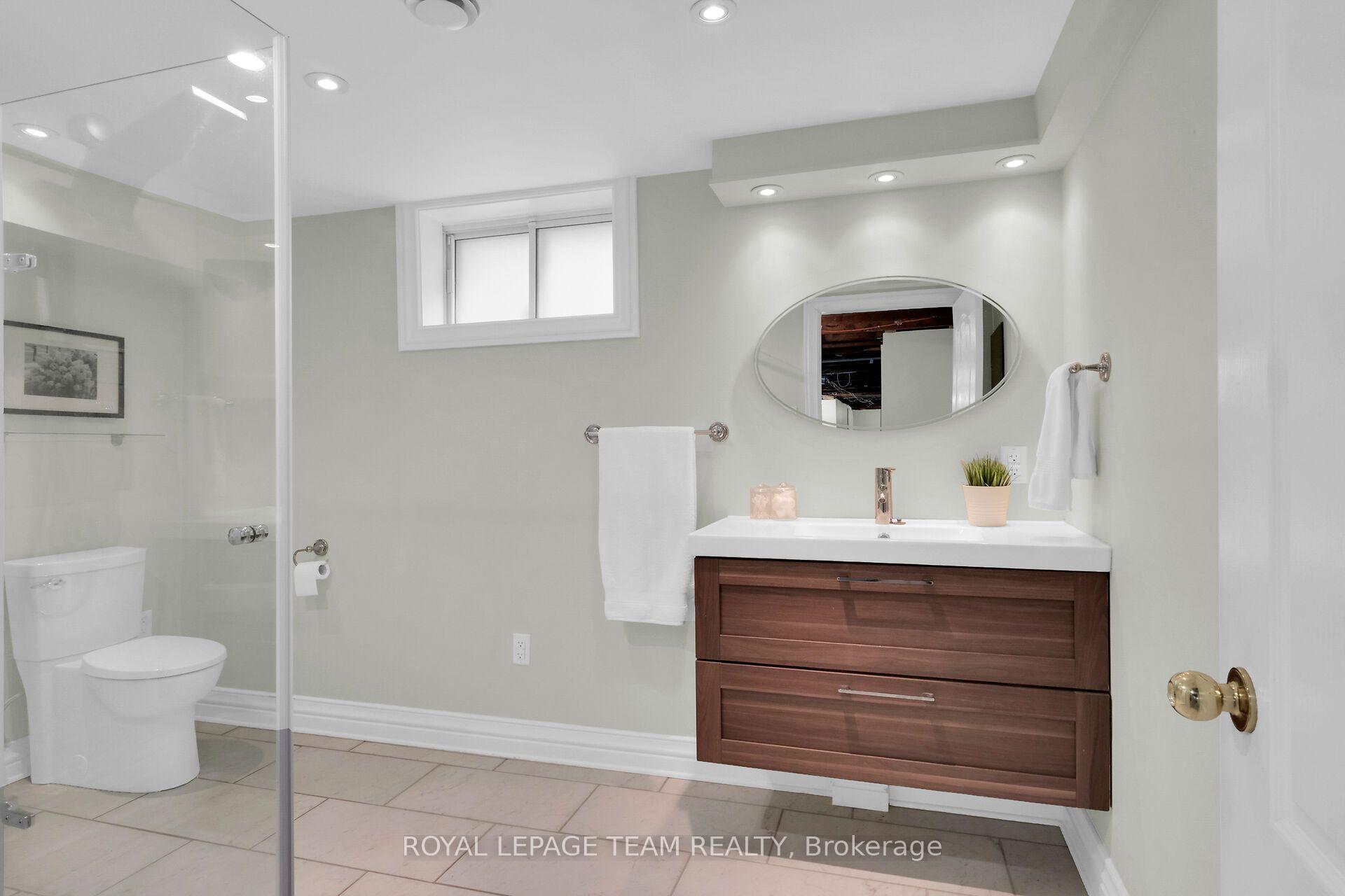 Photo 28 of 861 Dunlevie Avenue, Ottawa, McKellar Heights/Glabar Park — HOMEH