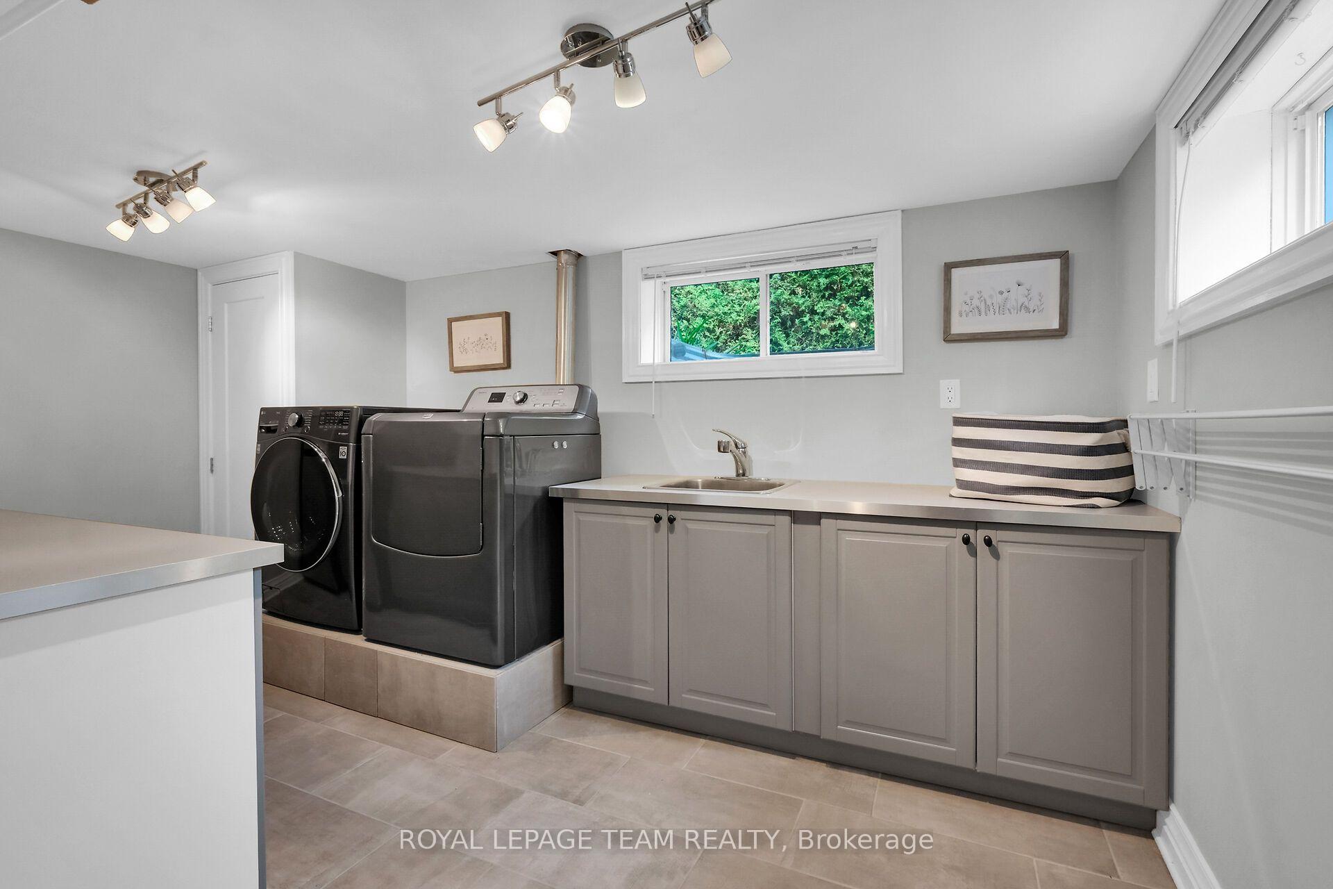Photo 29 of 861 Dunlevie Avenue, Ottawa, McKellar Heights/Glabar Park — HOMEH