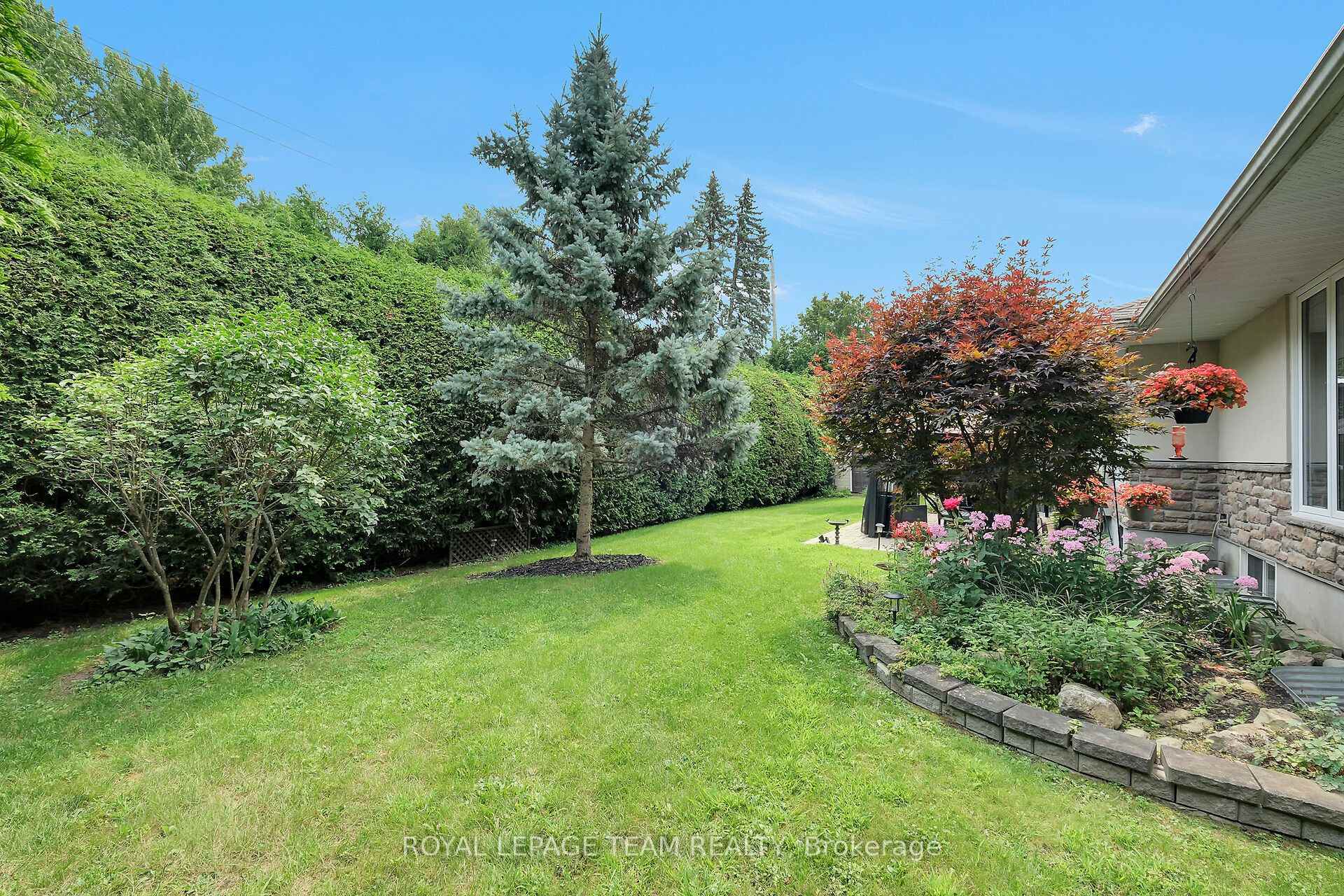 Photo 34 of 861 Dunlevie Avenue, Ottawa, McKellar Heights/Glabar Park — HOMEH