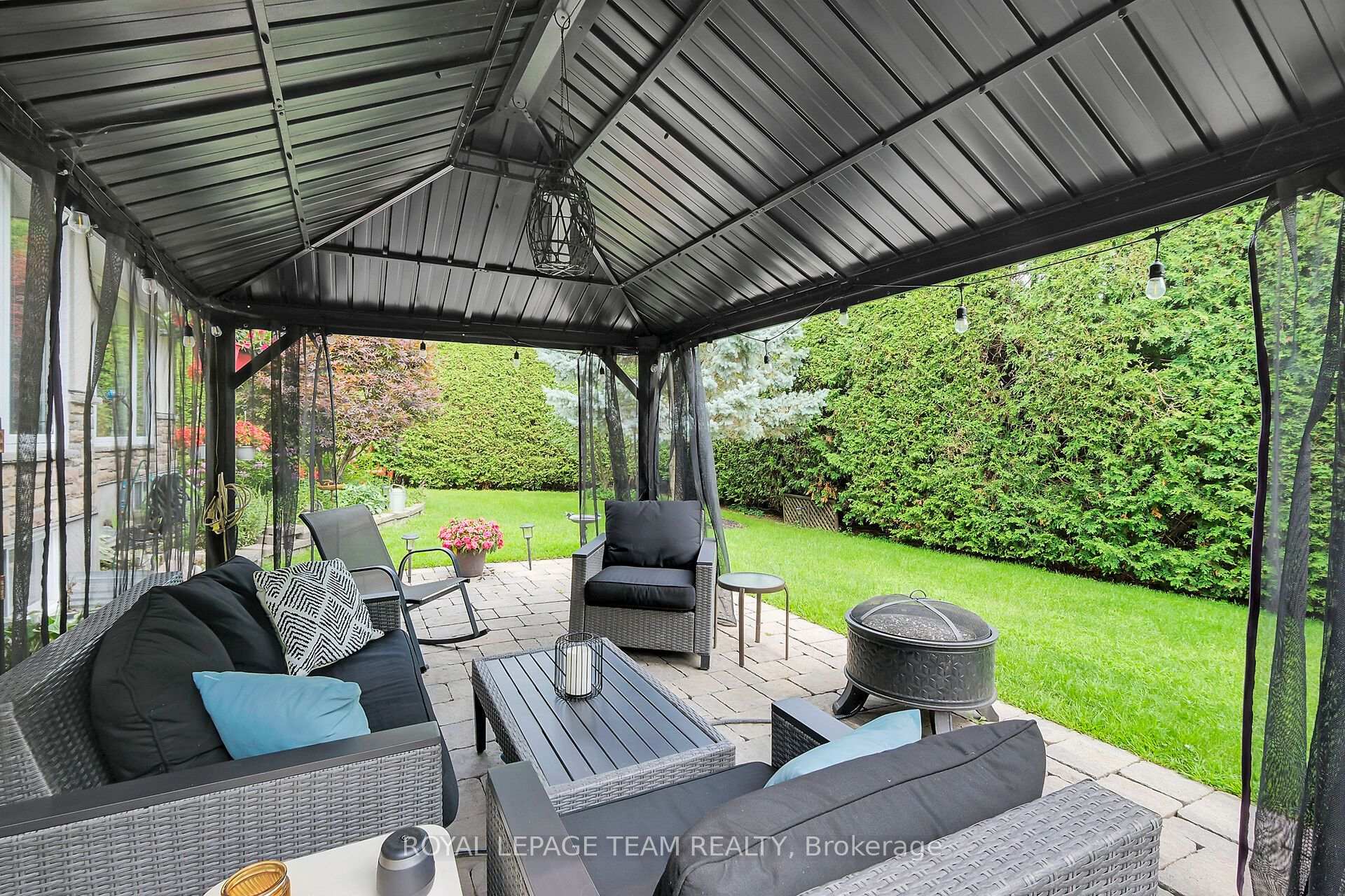 Photo 35 of 861 Dunlevie Avenue, Ottawa, McKellar Heights/Glabar Park — HOMEH