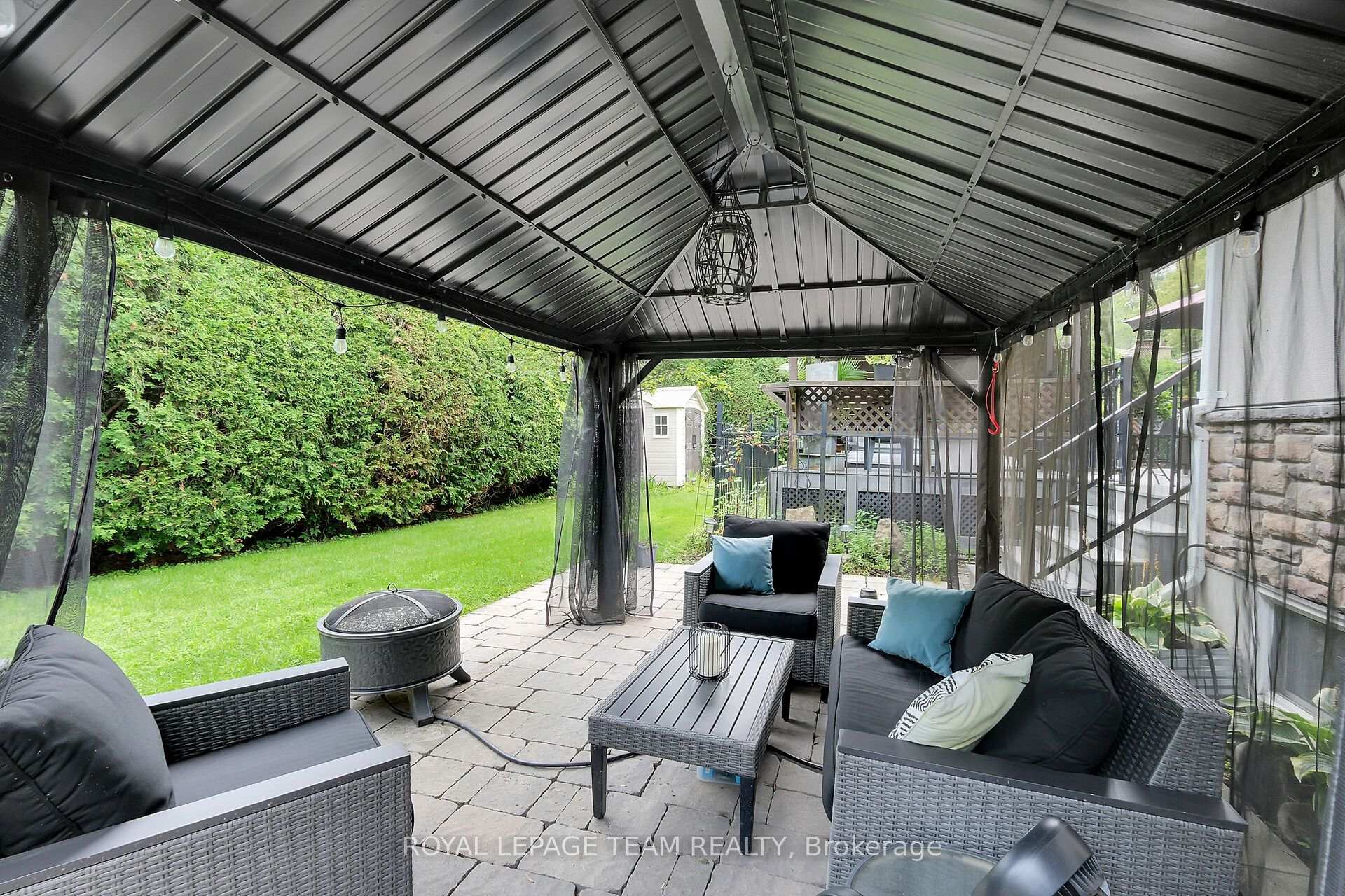 Photo 36 of 861 Dunlevie Avenue, Ottawa, McKellar Heights/Glabar Park — HOMEH