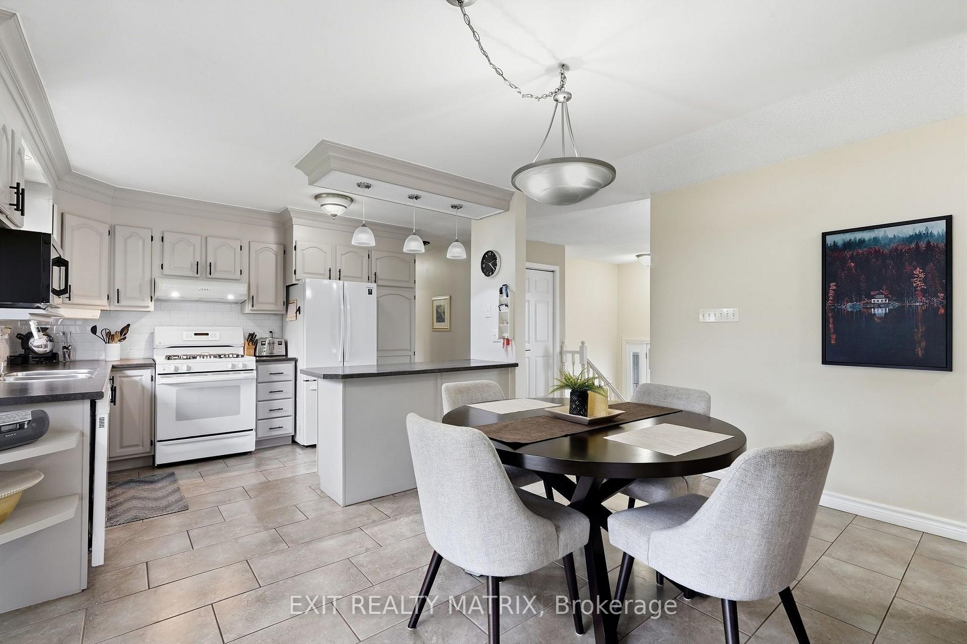 Photo 8 of 353 Nelson Street E, Hawkesbury, Hawkesbury — HOMEH