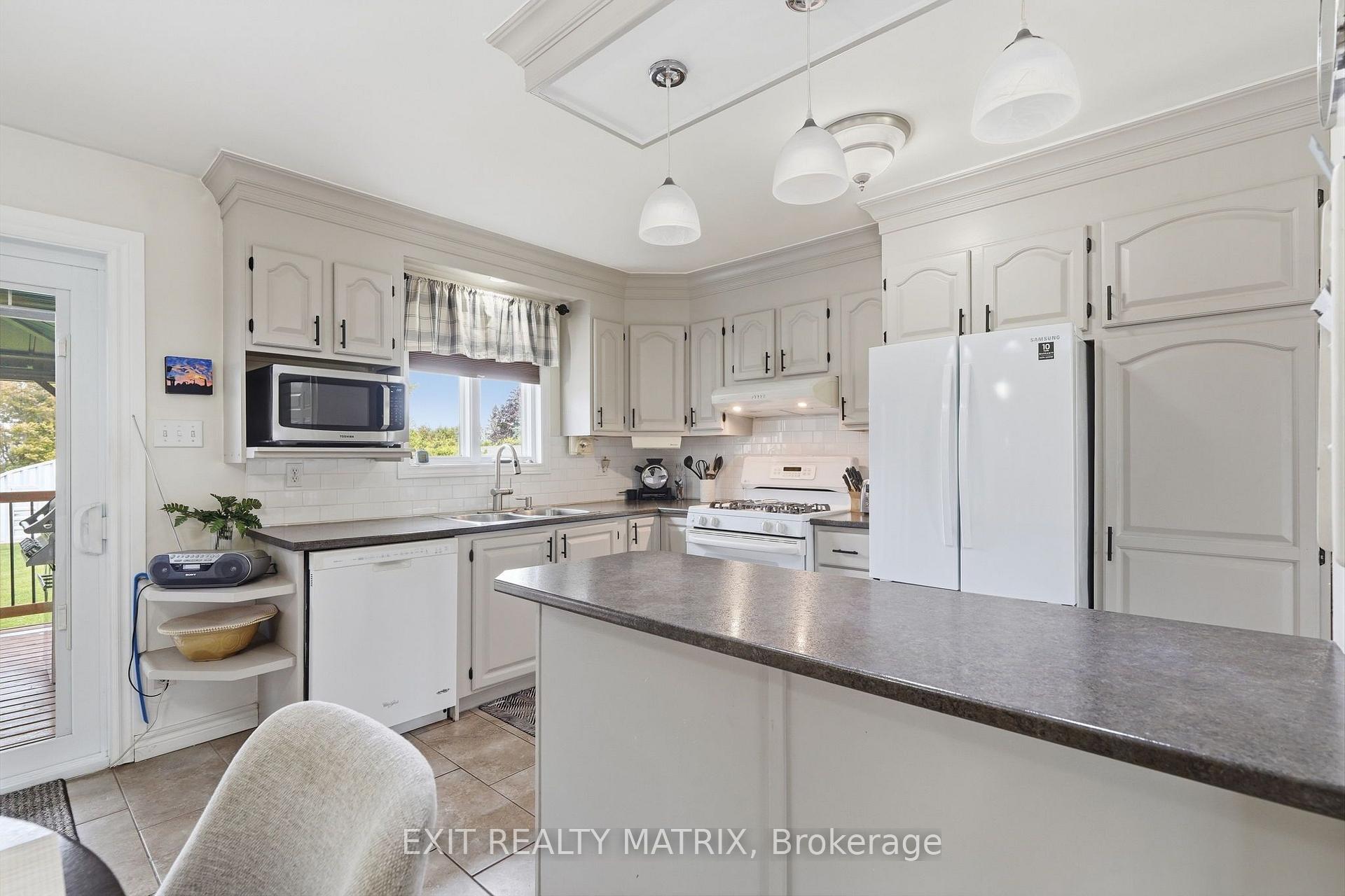 Photo 10 of 353 Nelson Street E, Hawkesbury, Hawkesbury — HOMEH