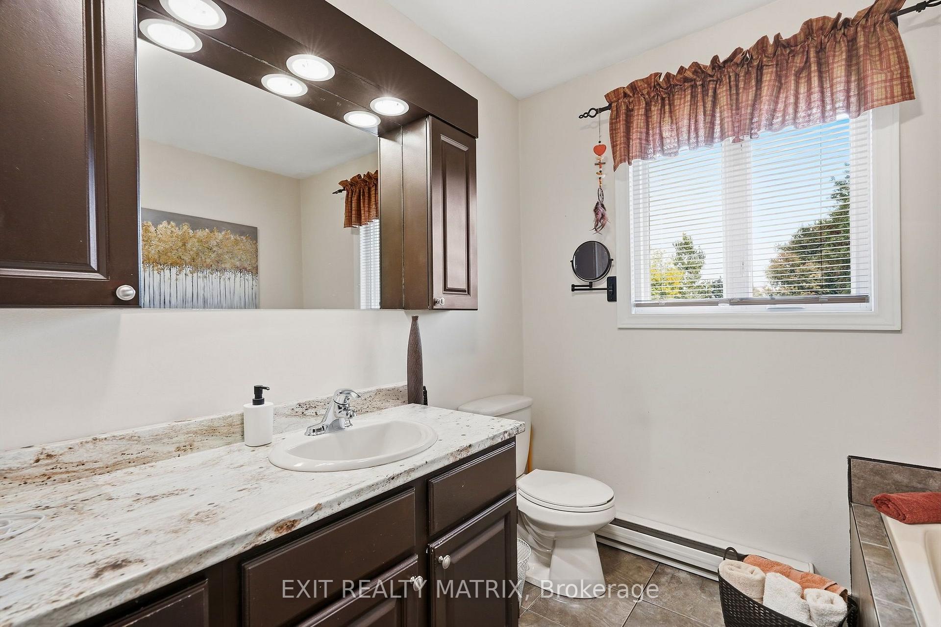 Photo 16 of 353 Nelson Street E, Hawkesbury, Hawkesbury — HOMEH