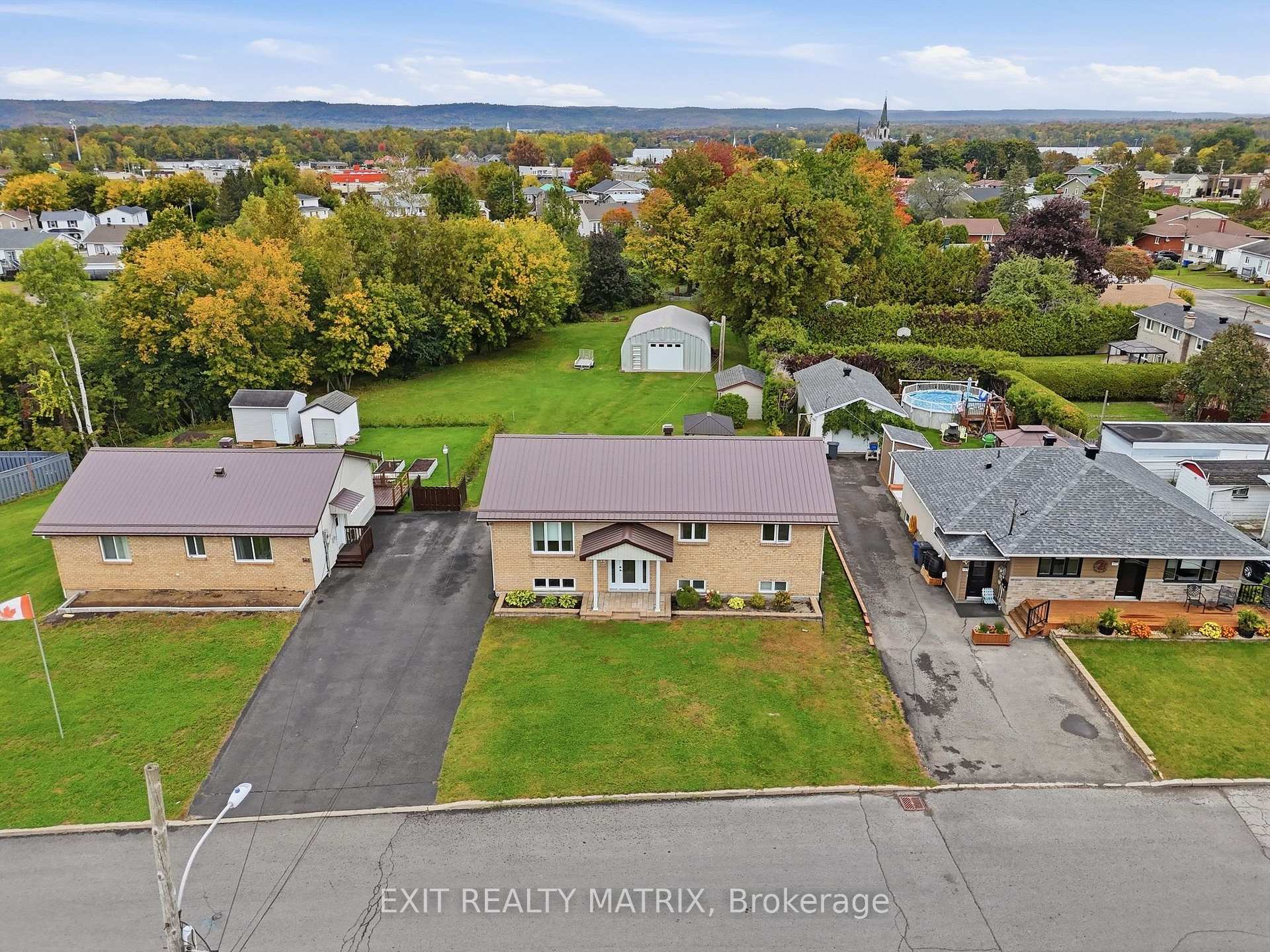 Photo 37 of 353 Nelson Street E, Hawkesbury, Hawkesbury — HOMEH