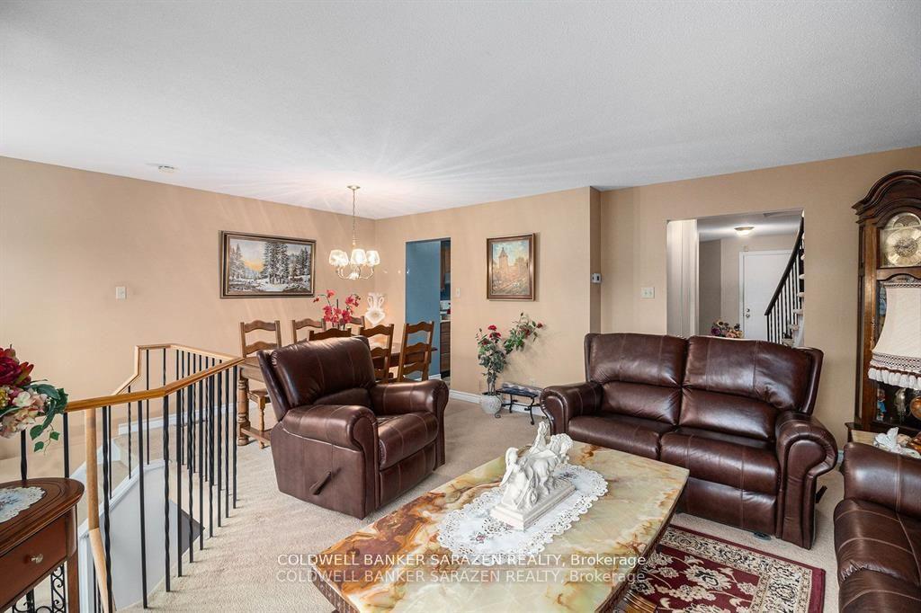 Photo 5 of 557 Latour Crescent, Ottawa, Fallingbrook/Gardenway South — HOMEH