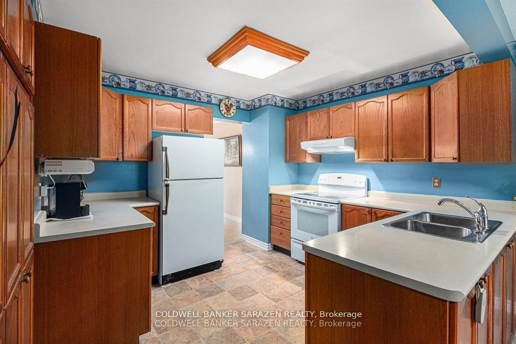 Photo 6 of 557 Latour Crescent, Ottawa, Fallingbrook/Gardenway South — HOMEH
