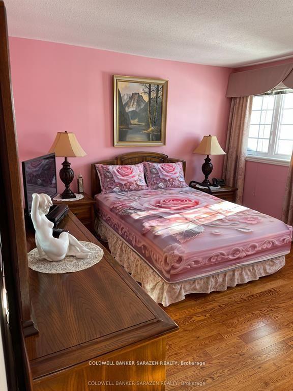 Photo 11 of 557 Latour Crescent, Ottawa, Fallingbrook/Gardenway South — HOMEH
