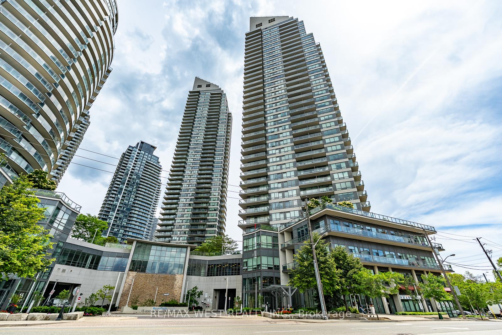 Photo 2 of Unit 908, 2240 Lake Shore Boulevard W, Etobicoke, Mimico — HOMEH