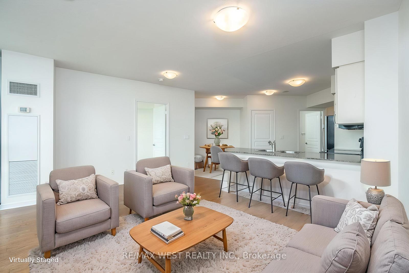 Photo 11 of Unit 908, 2240 Lake Shore Boulevard W, Etobicoke, Mimico — HOMEH