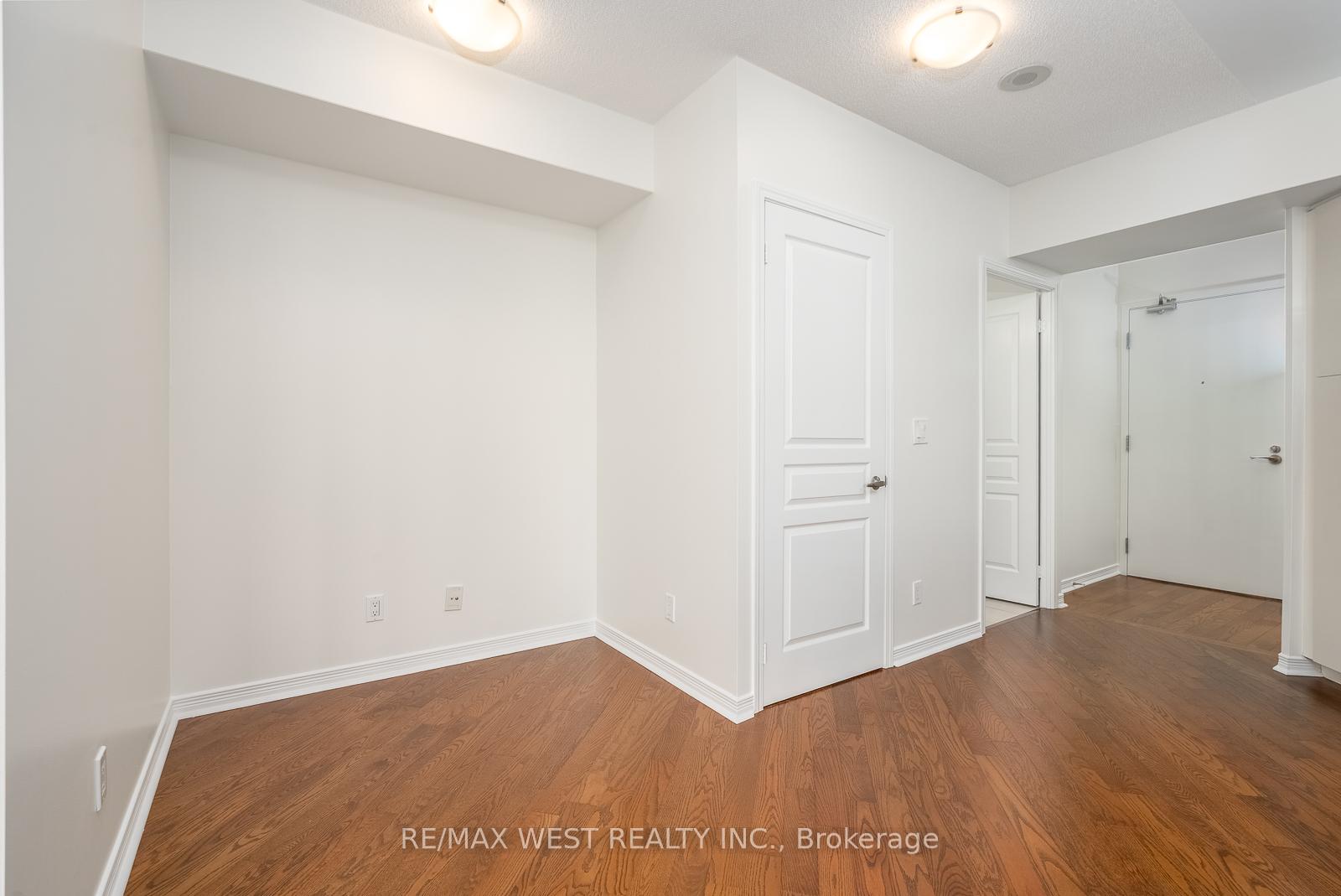 Photo 19 of Unit 908, 2240 Lake Shore Boulevard W, Etobicoke, Mimico — HOMEH