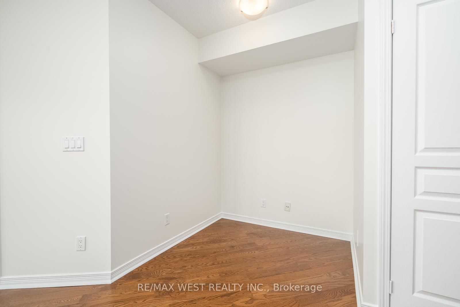 Photo 20 of Unit 908, 2240 Lake Shore Boulevard W, Etobicoke, Mimico — HOMEH