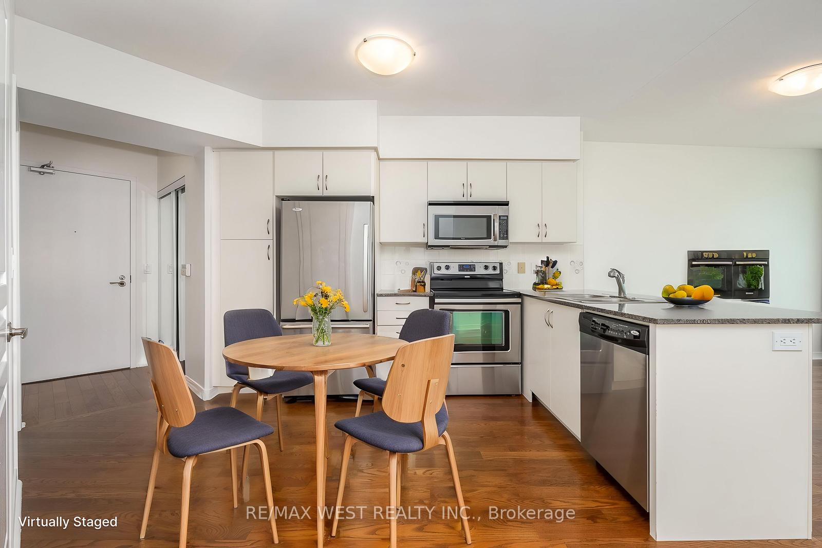 Photo 22 of Unit 908, 2240 Lake Shore Boulevard W, Etobicoke, Mimico — HOMEH