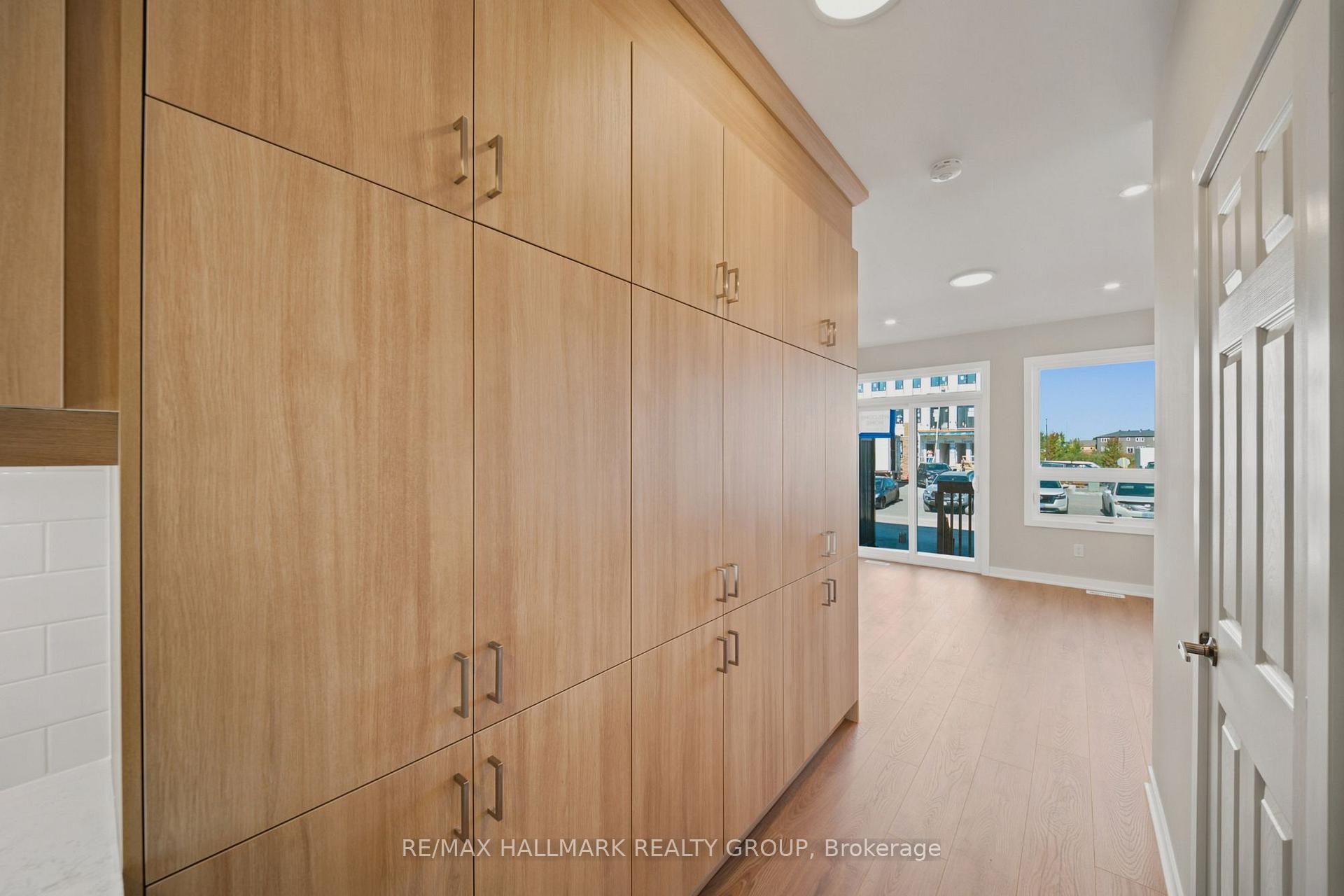 Photo 5 of Unit D, 142 Conservancy Drive, Ottawa, Barrhaven - Heritage Park — HOMEH