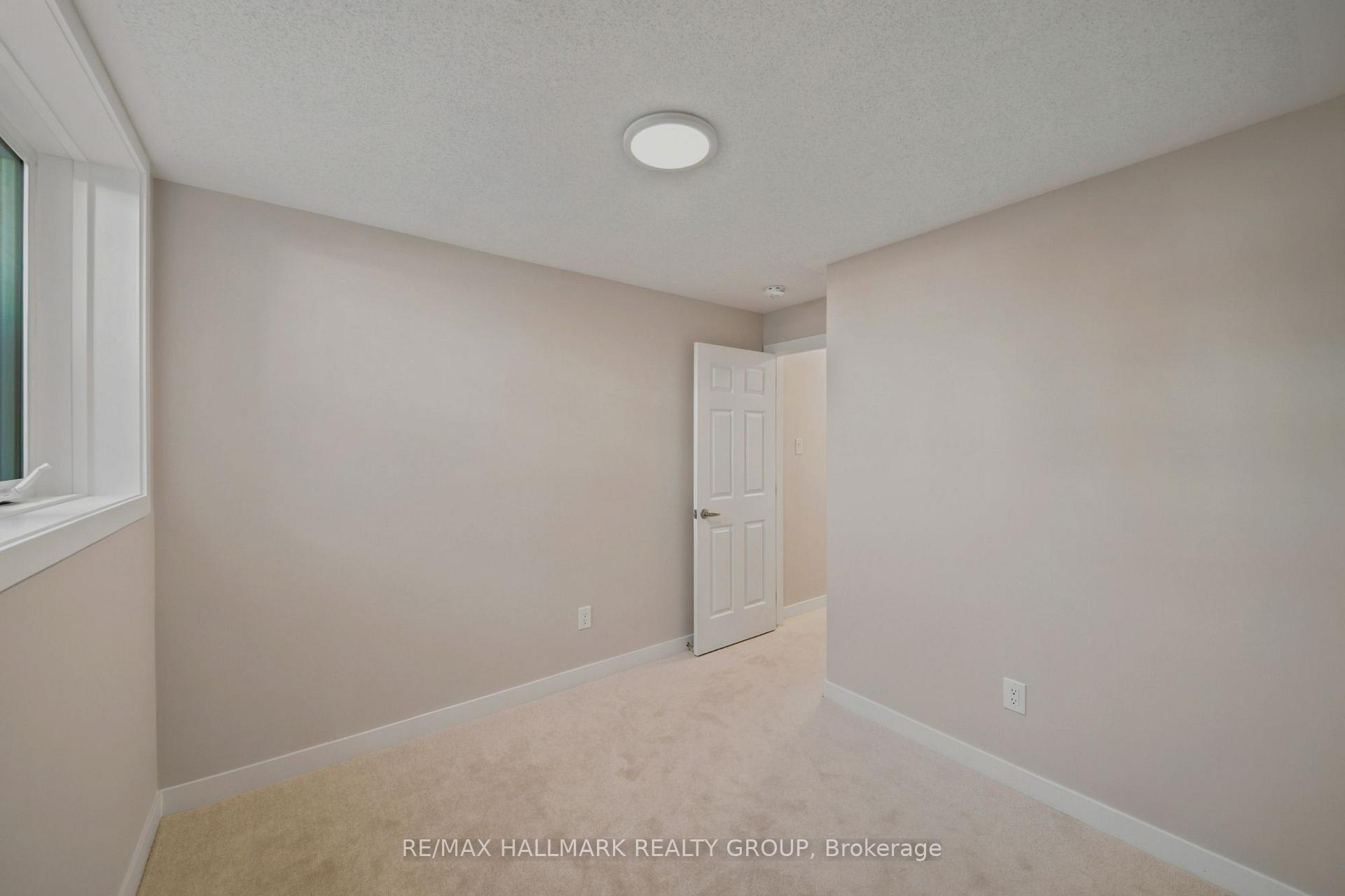 Photo 16 of Unit D, 142 Conservancy Drive, Ottawa, Barrhaven - Heritage Park — HOMEH