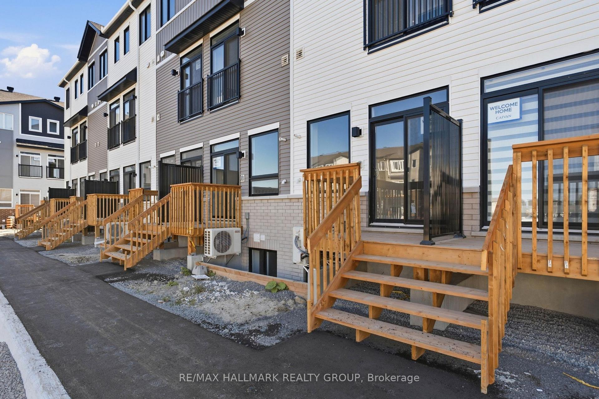 Photo 19 of Unit D, 142 Conservancy Drive, Ottawa, Barrhaven - Heritage Park — HOMEH