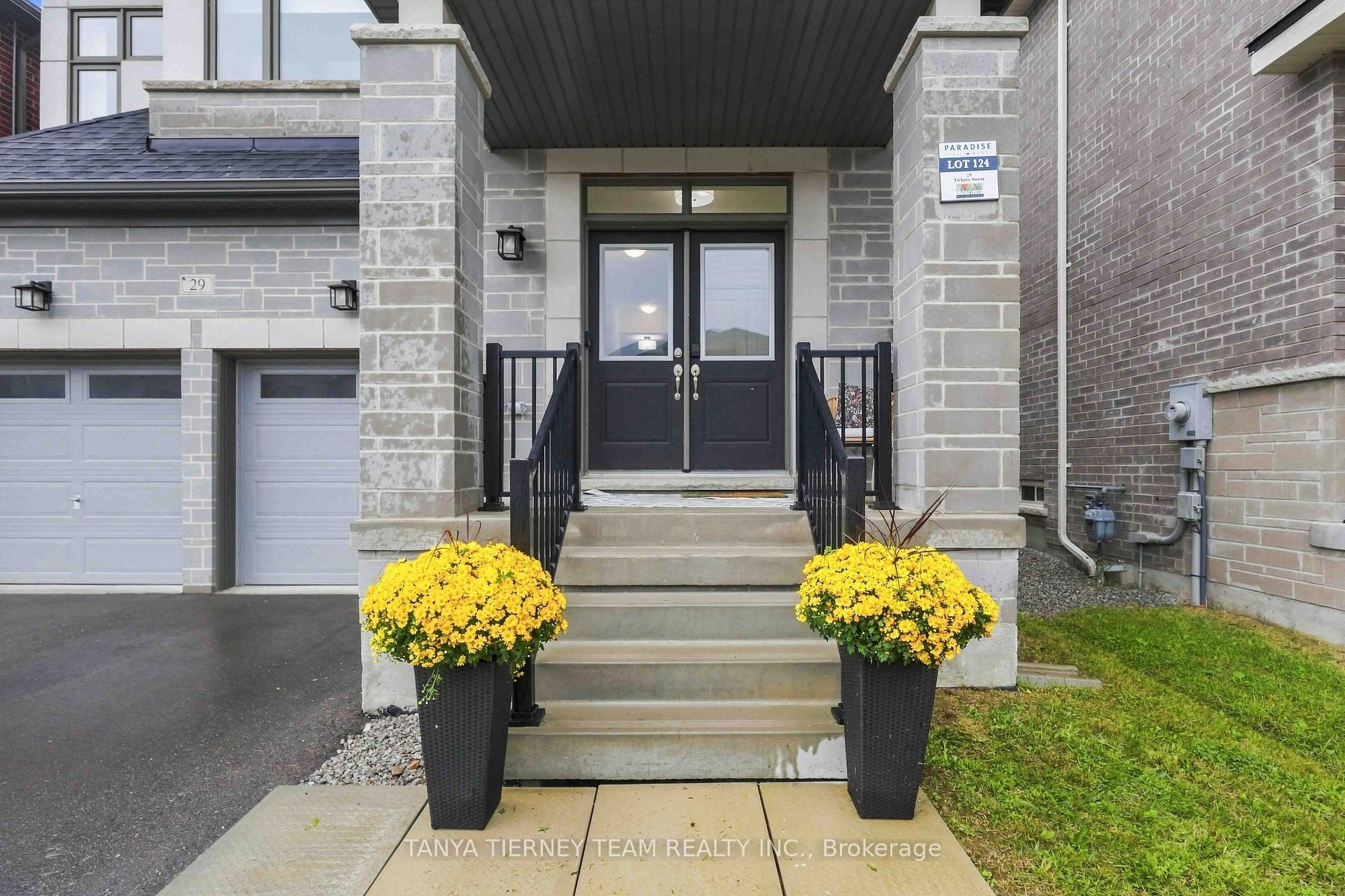 Photo 4 of 29 Vickery Street, Whitby, Rural Whitby — HOMEH