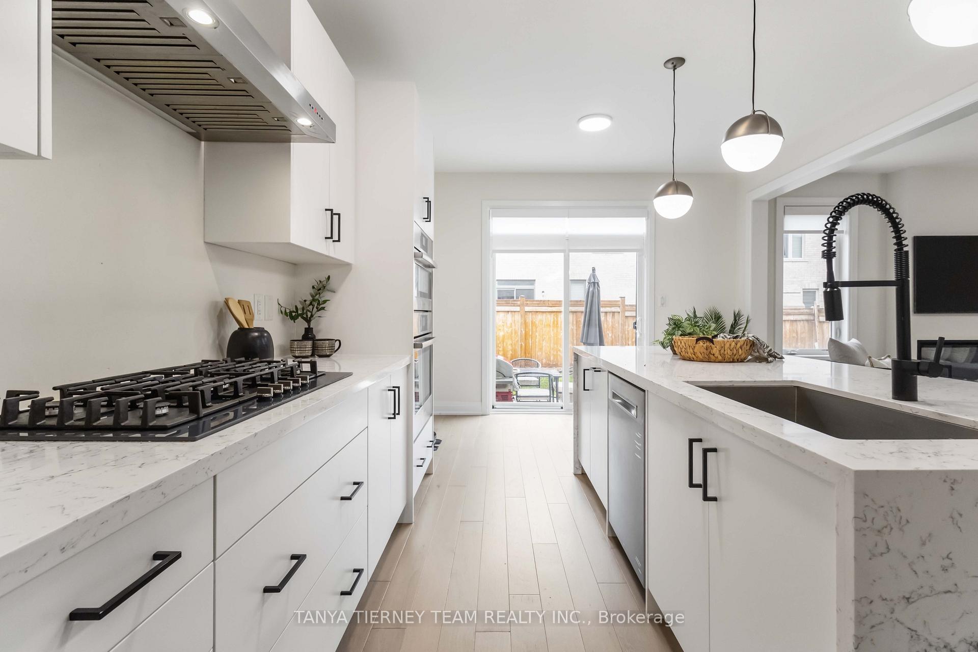 Photo 13 of 29 Vickery Street, Whitby, Rural Whitby — HOMEH