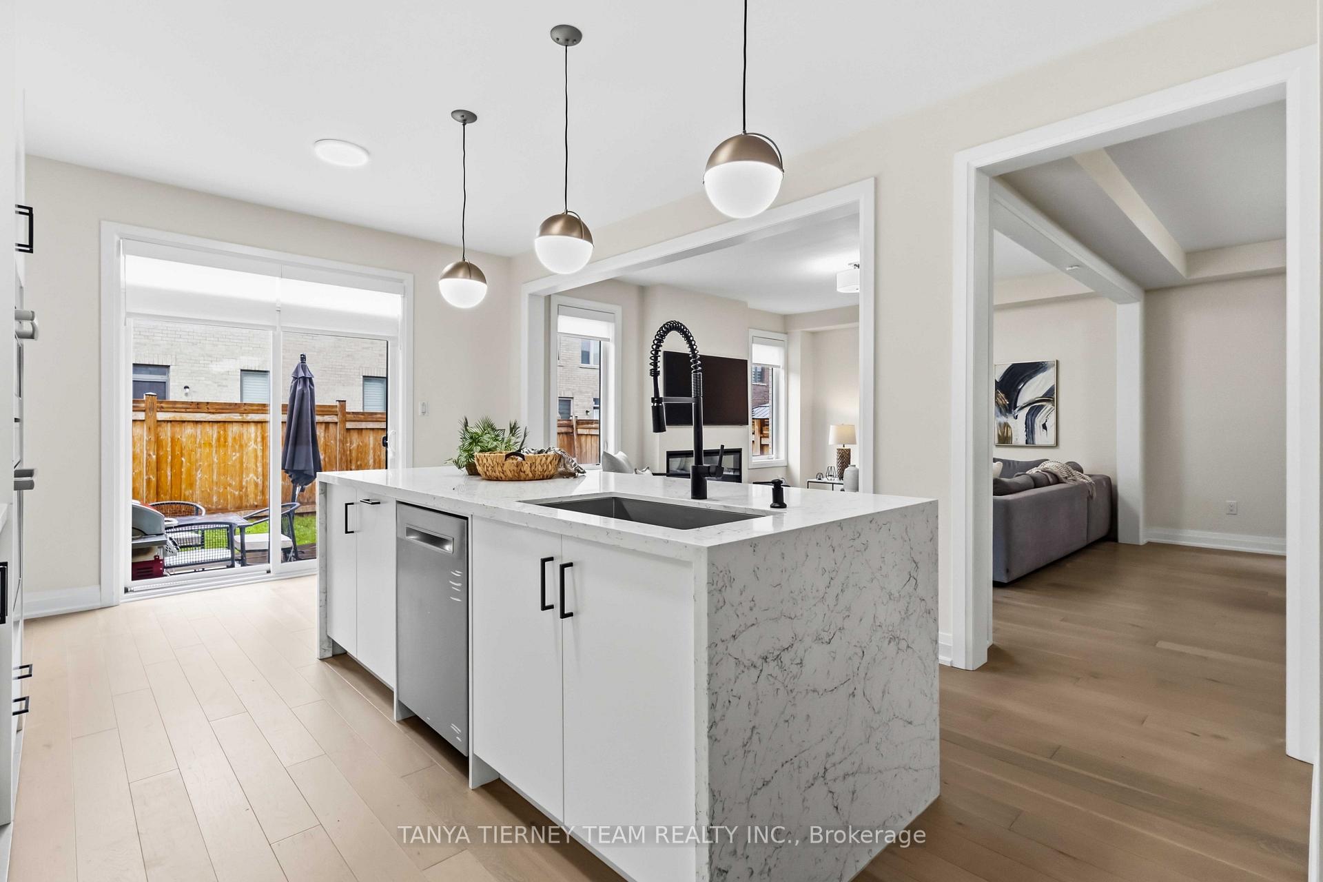 Photo 14 of 29 Vickery Street, Whitby, Rural Whitby — HOMEH