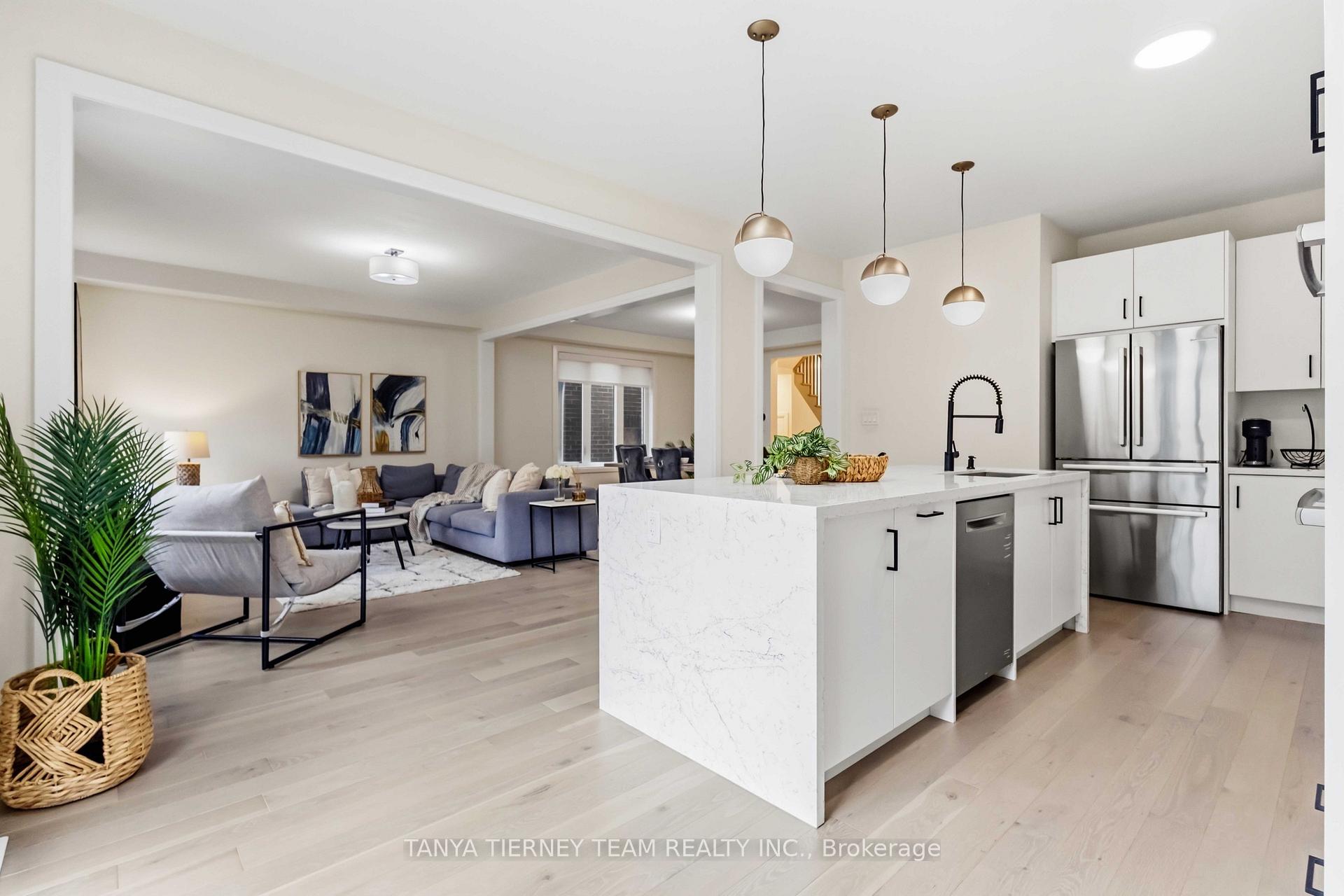 Photo 16 of 29 Vickery Street, Whitby, Rural Whitby — HOMEH