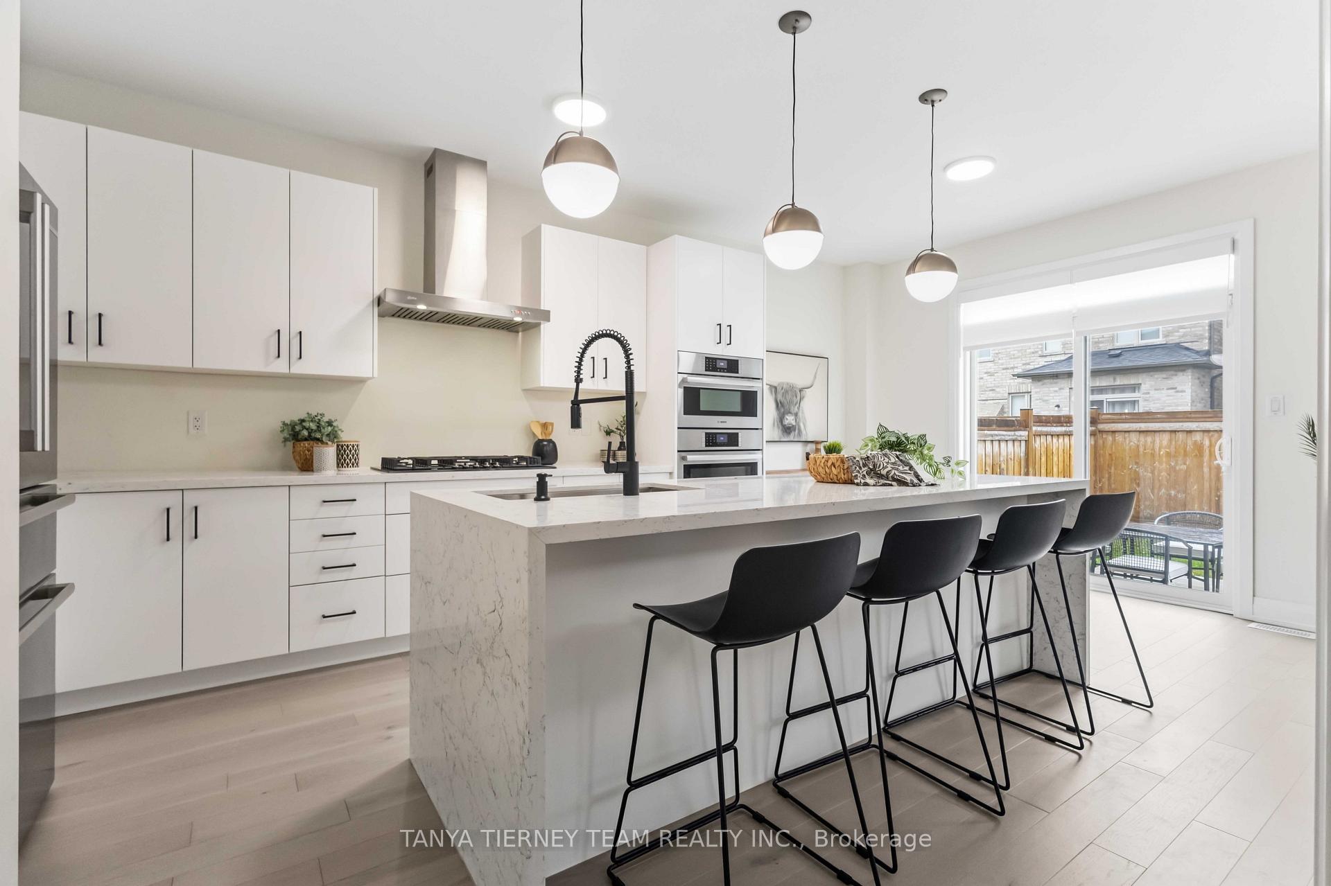 Photo 17 of 29 Vickery Street, Whitby, Rural Whitby — HOMEH