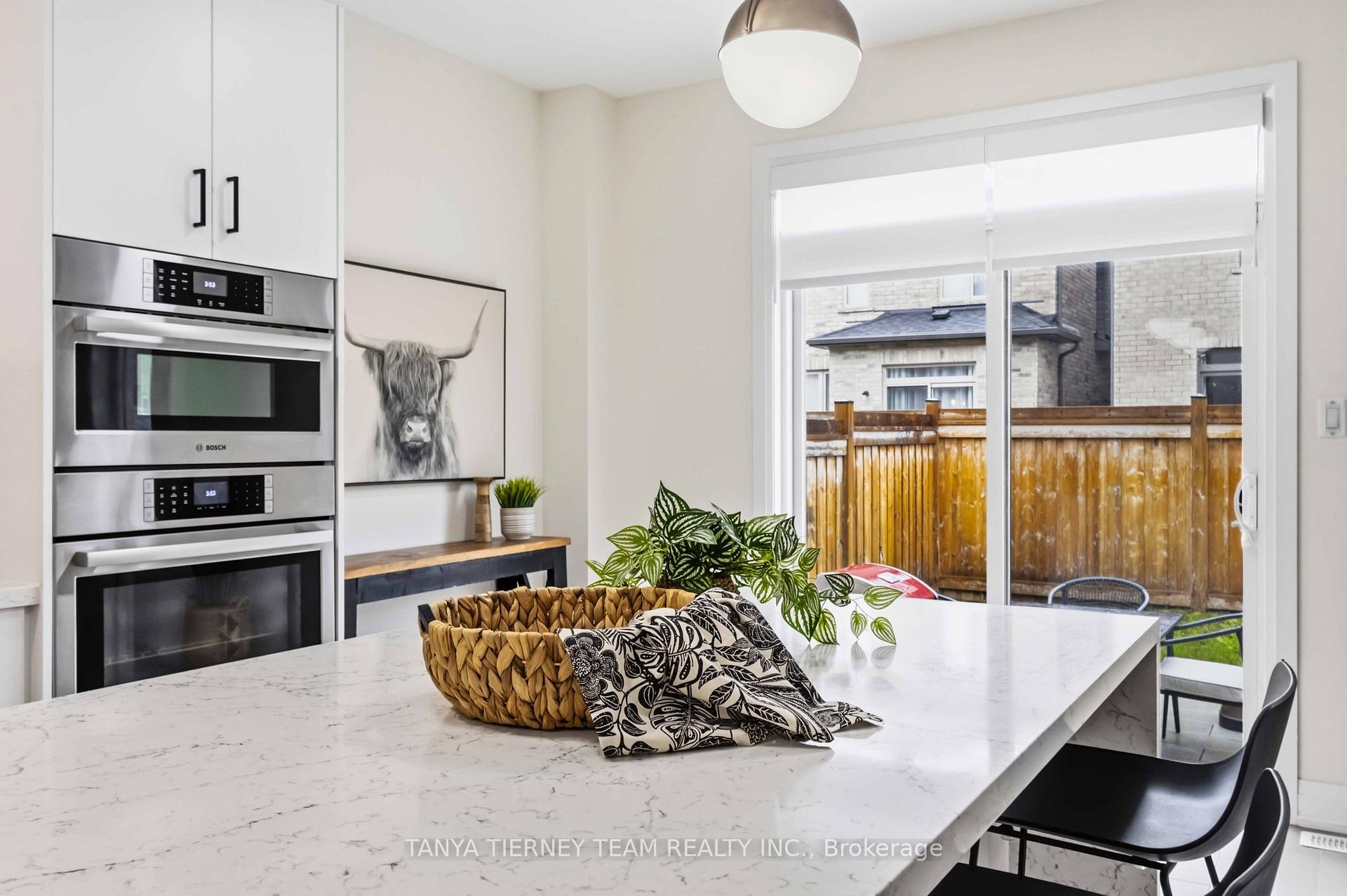 Photo 20 of 29 Vickery Street, Whitby, Rural Whitby — HOMEH