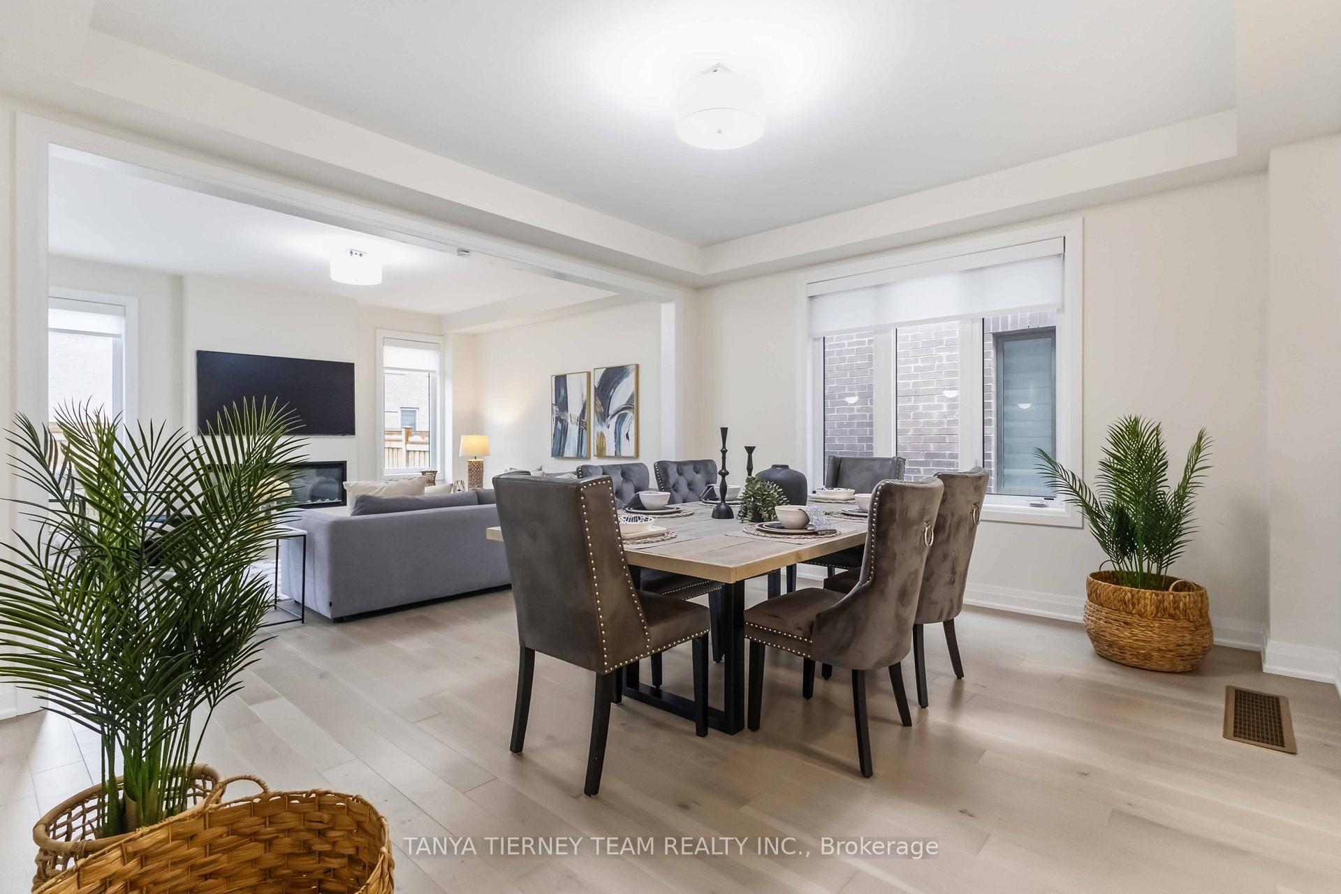Photo 21 of 29 Vickery Street, Whitby, Rural Whitby — HOMEH