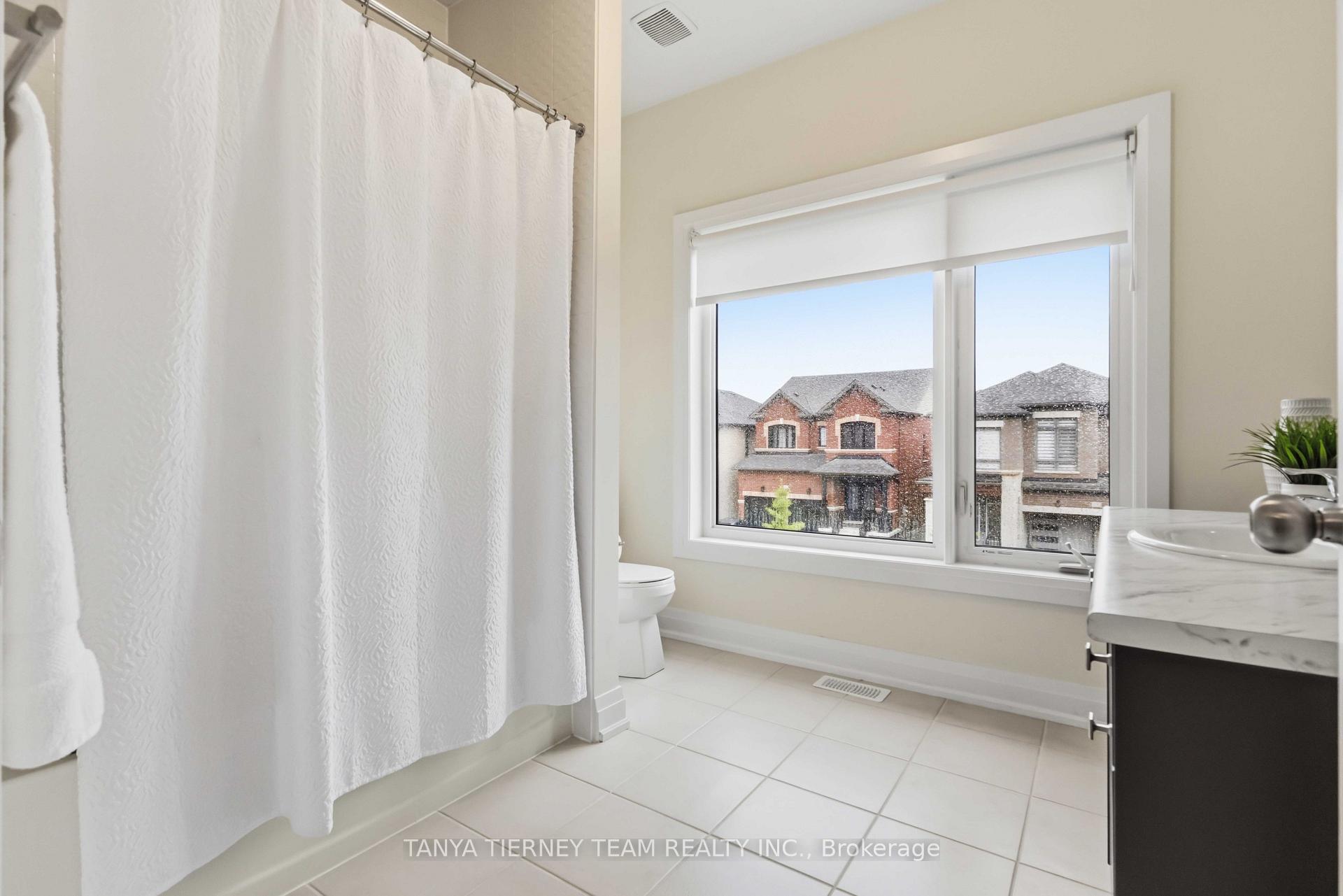 Photo 42 of 29 Vickery Street, Whitby, Rural Whitby — HOMEH