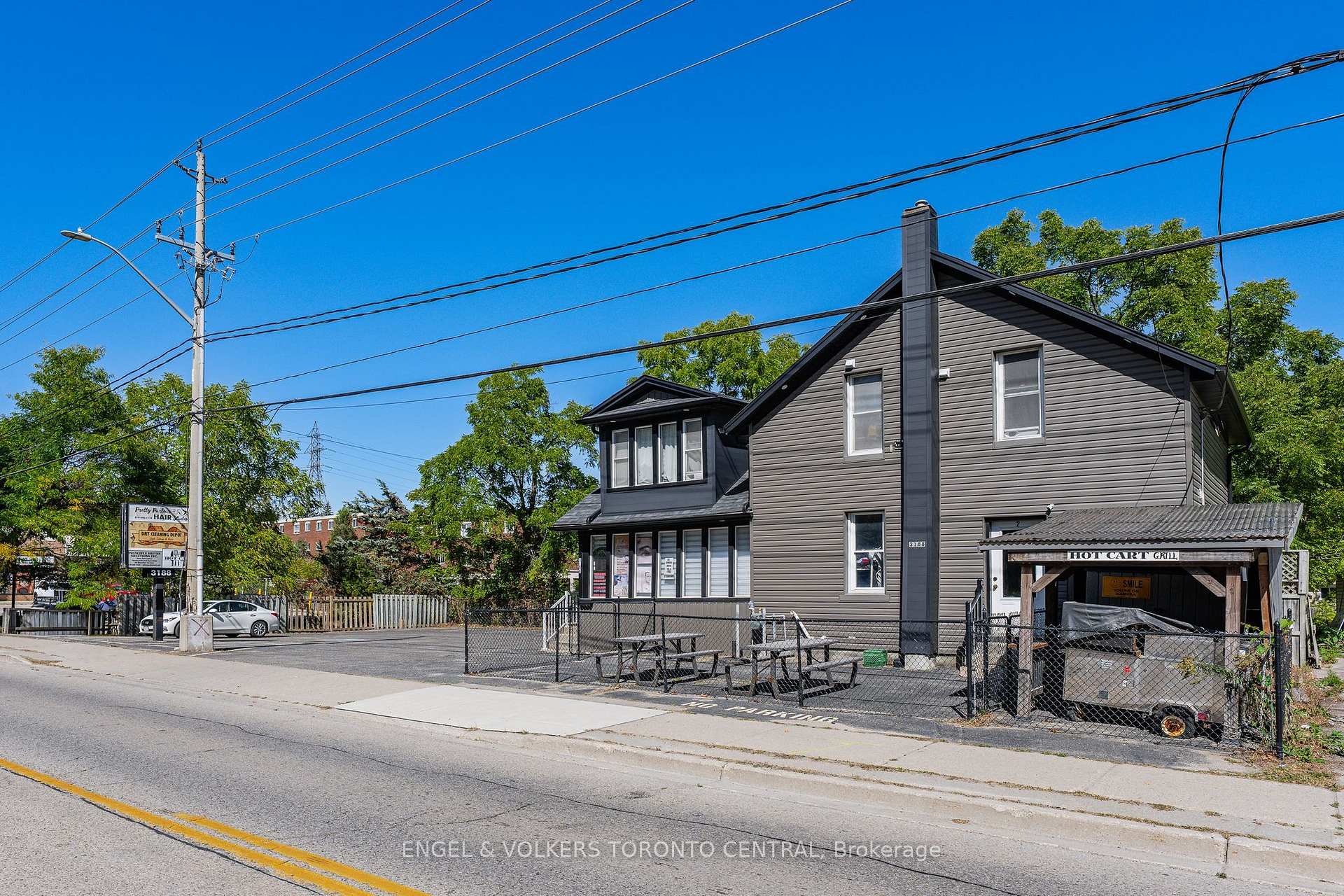 Photo 3 of 3188 King Street E, Kitchener, Chicopee/Freeport — HOMEH