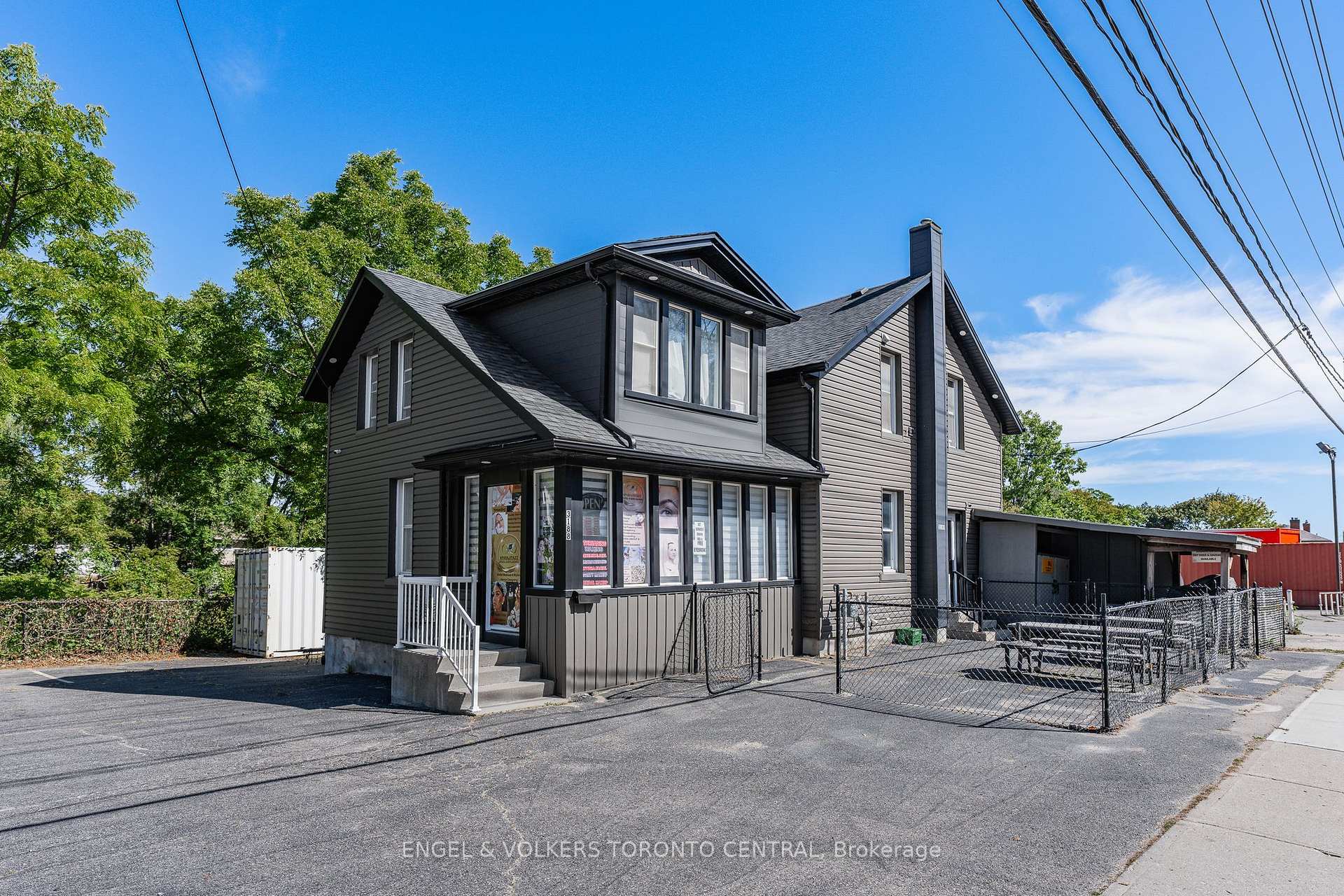 Photo 5 of 3188 King Street E, Kitchener, Chicopee/Freeport — HOMEH