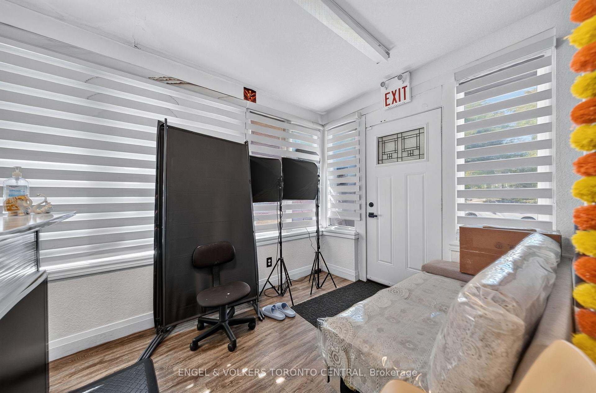 Photo 7 of 3188 King Street E, Kitchener, Chicopee/Freeport — HOMEH